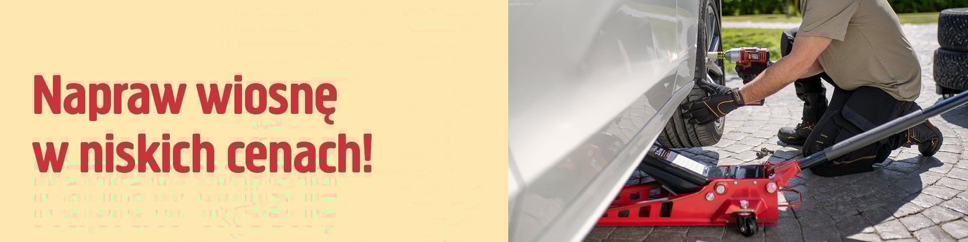 Osoba w rękawicach roboczych używa czerwonego podnośnika samochodowego do podniesienia srebrnego samochodu i zdjęcia opony. Tekst po lewej stronie mówi: Naprawa sprężyn w niskich cenach!.