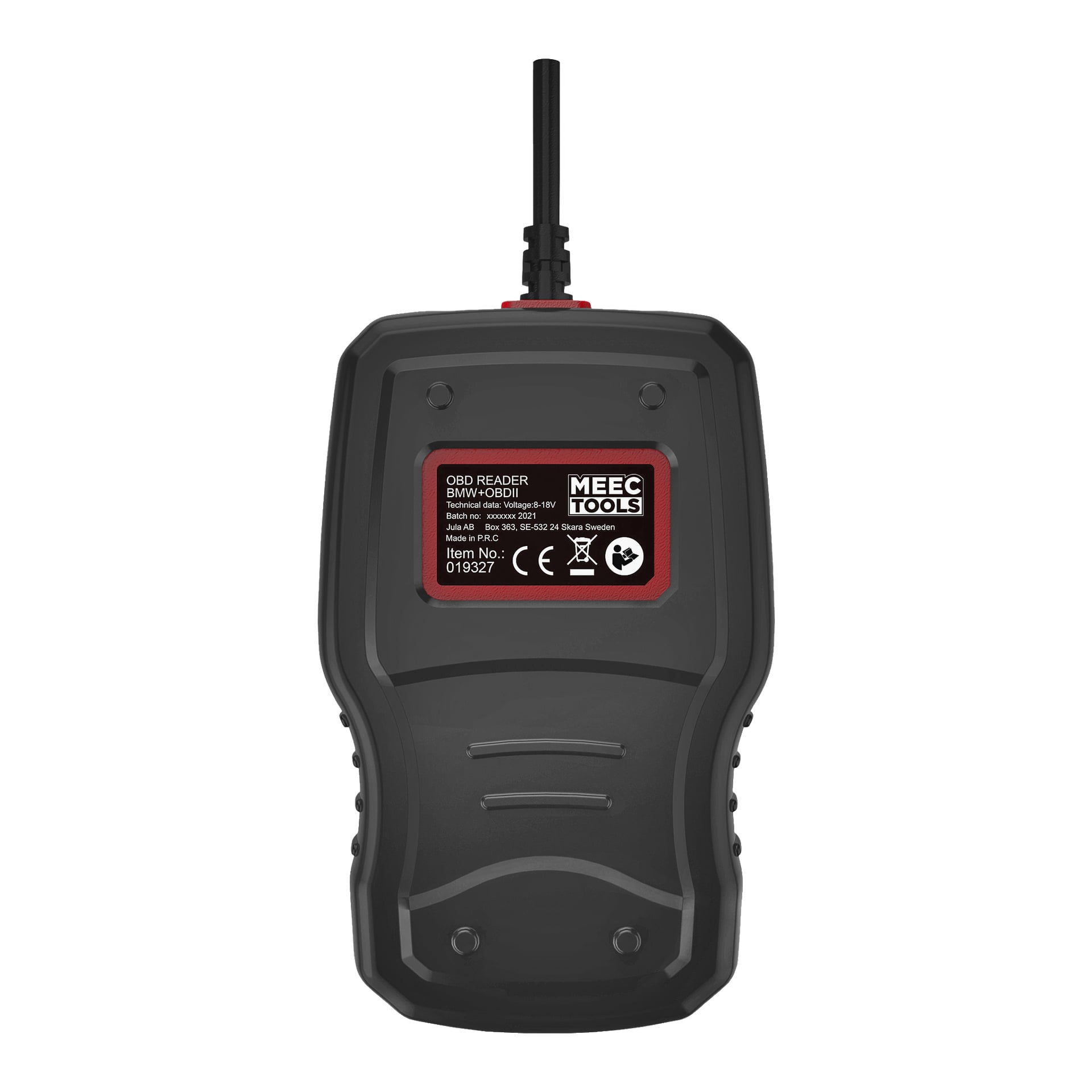 En svart Meec Tools OBD-II felkodsläsare med en röd etikett som visade modelldetaljer, artikelnummer och certifieringsikoner, med en skärm och en ansluten kabel för fordonsdiagnostik.