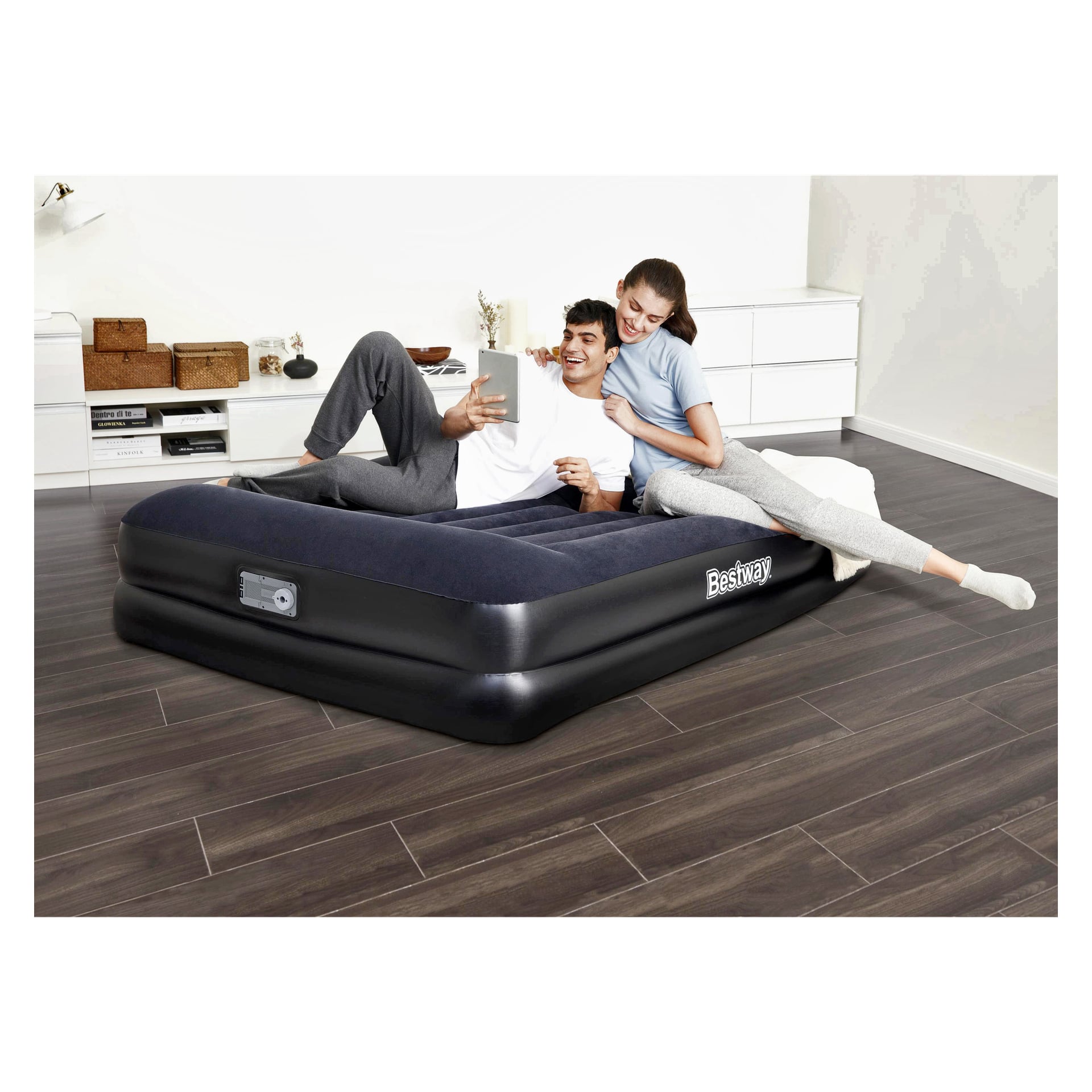 Luftmatratze 203x152 cm | Eingebaute elektrische Pumpe | Bestway Queen