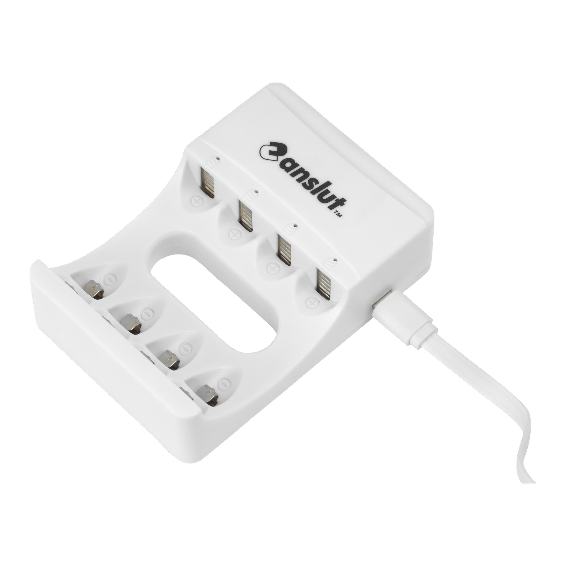En Anslut USB-laddare för uppladdningsbara batterier med fyra metallkontaktladdningsplatser och en strömkabel fäst på höger sida av den vita rektangulära enheten.