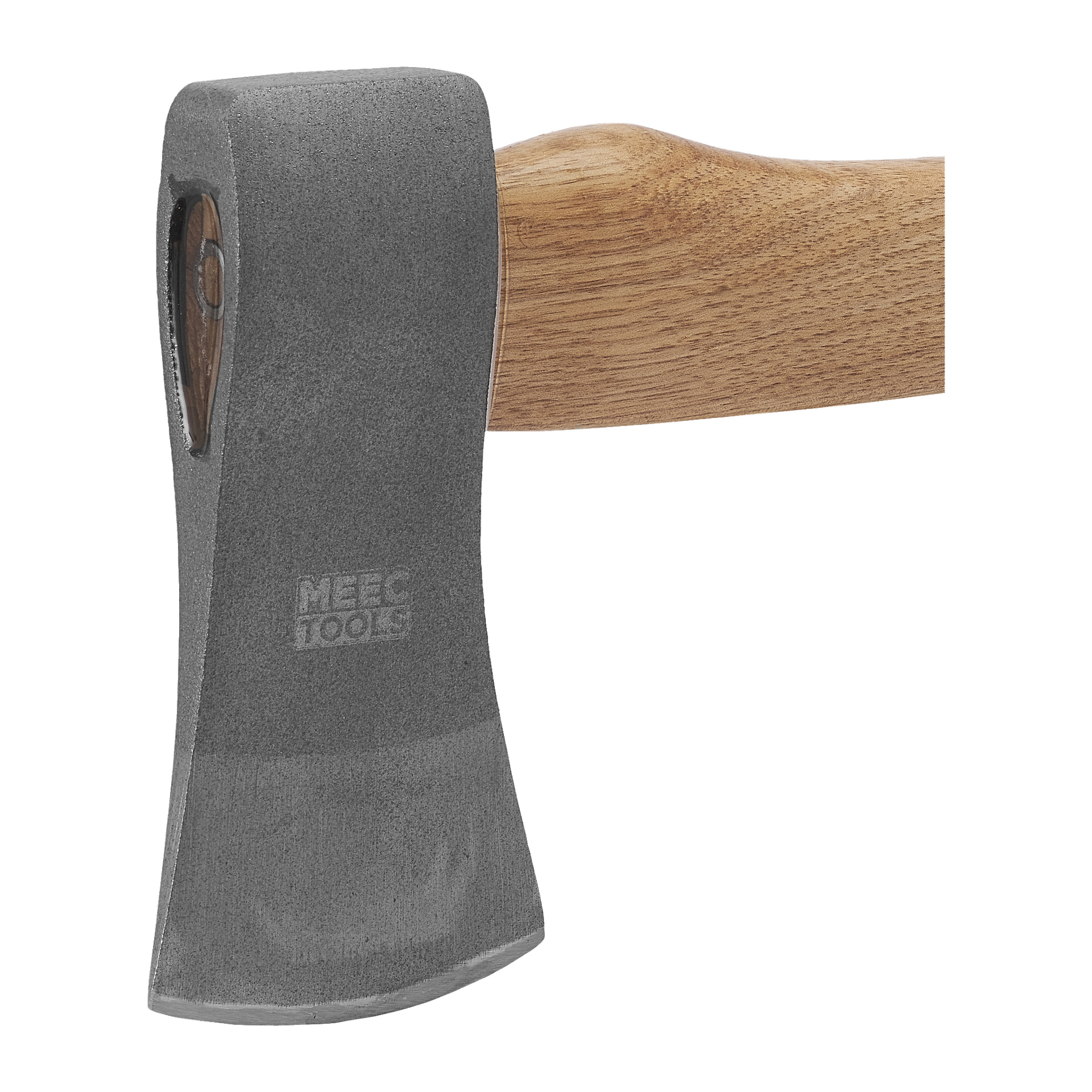Zbliżenie na topór Meec Tools Chopping z szarą metalową głowicą z wygrawerowaną nazwą marki i jasnobrązową drewnianą rękojeścią.