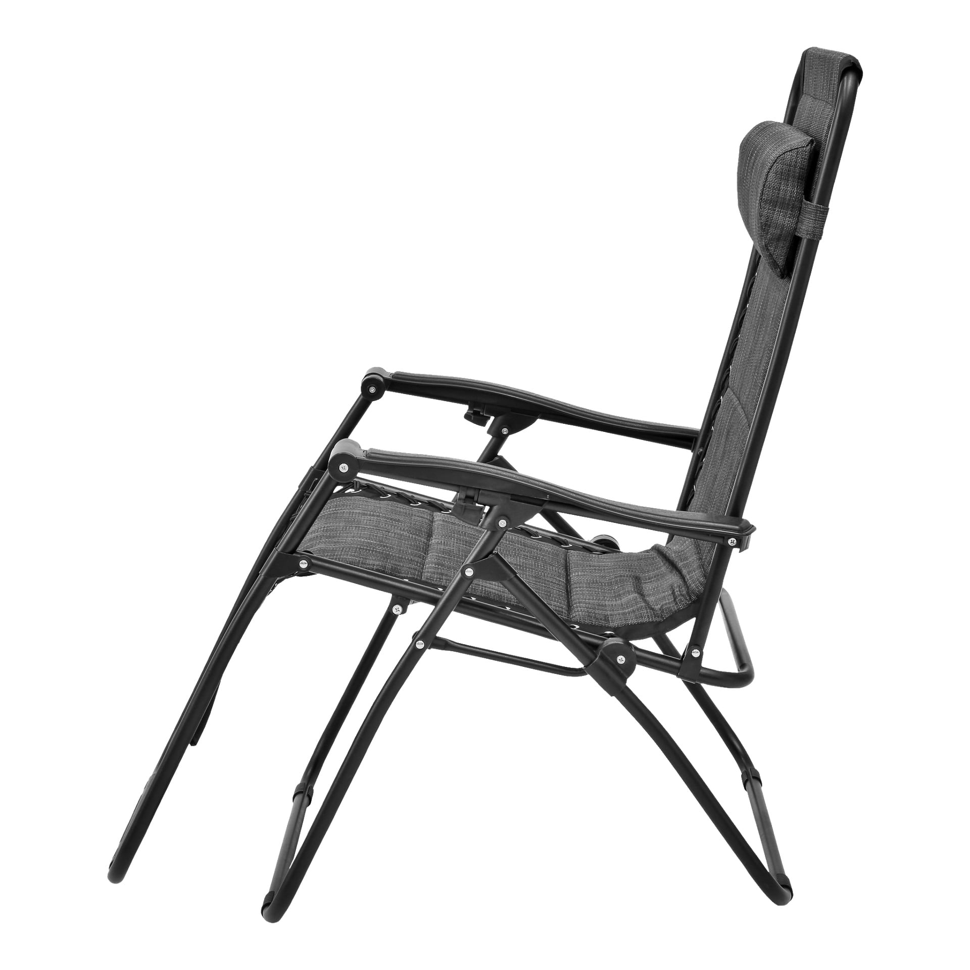 Sidoprofil på Kayoba Sun-stolen, en svart utomhusrecliner med robust metallram, nättygssits, justerbara armstöd och ett vadderat nackstöd. Stolen avbildas i delvis lutad form.