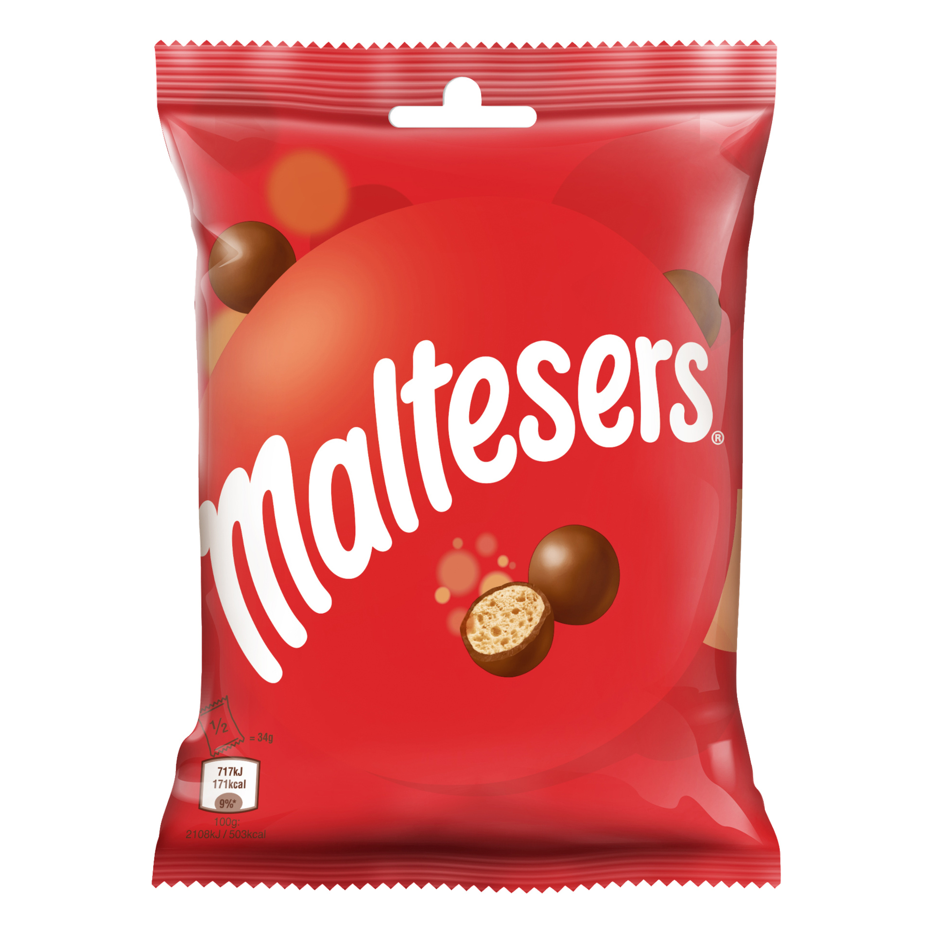 Czerwona torba Maltesers zawiera wyraźnie wyeksponowane logo, zdjęcia całych i połowowych czekoladowych kulek słodowych oraz szczegóły odżywcze umieszczone w lewym dolnym rogu.