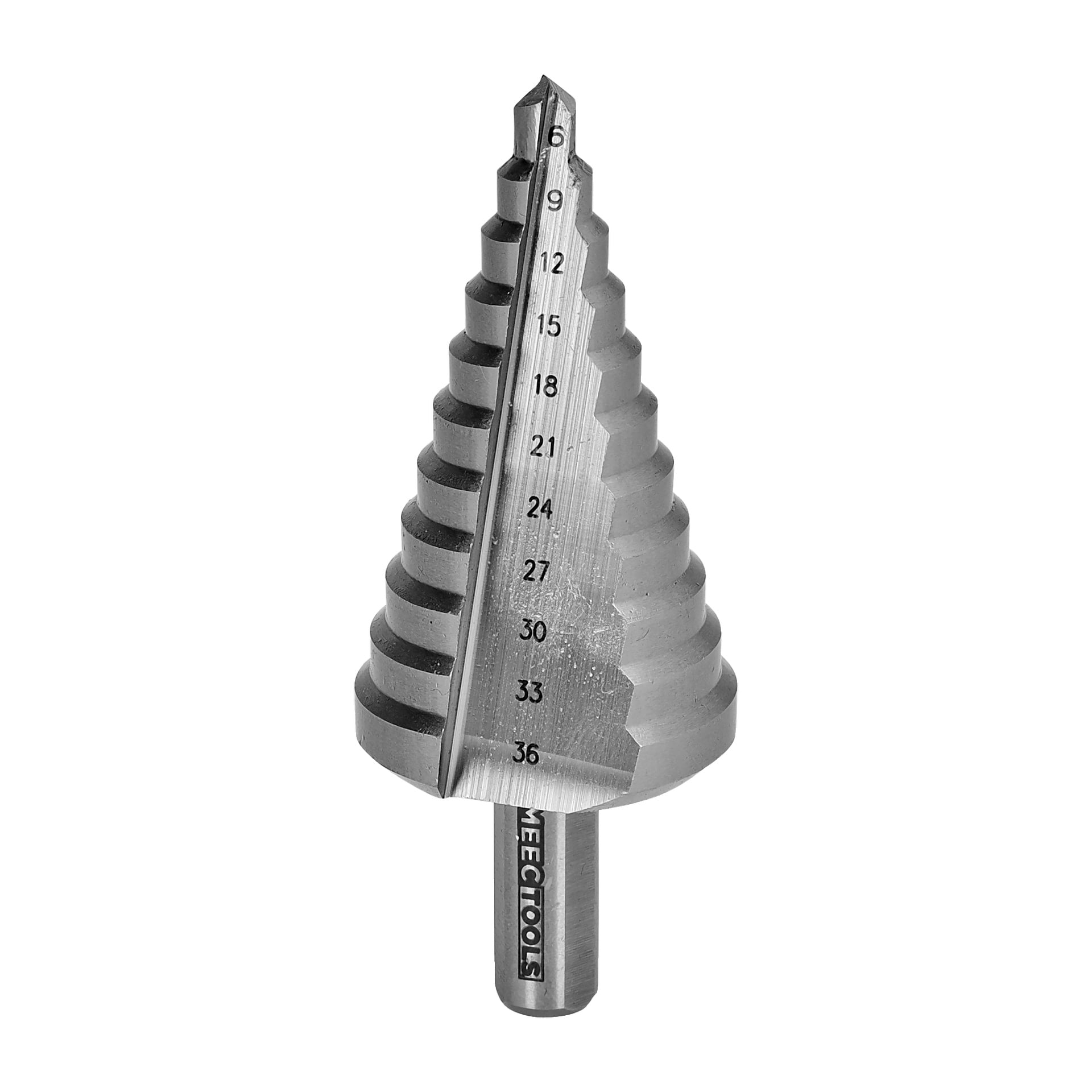 En kjegleformet Meec Tools trinnbormaskin for metallplater, med gravert størrelsesmerking fra 6 til 36 mm og flere trinnvise seksjoner for boring av hull med ulike diametre. Merkenavnet "Meec Tools" vises på skaftet.
