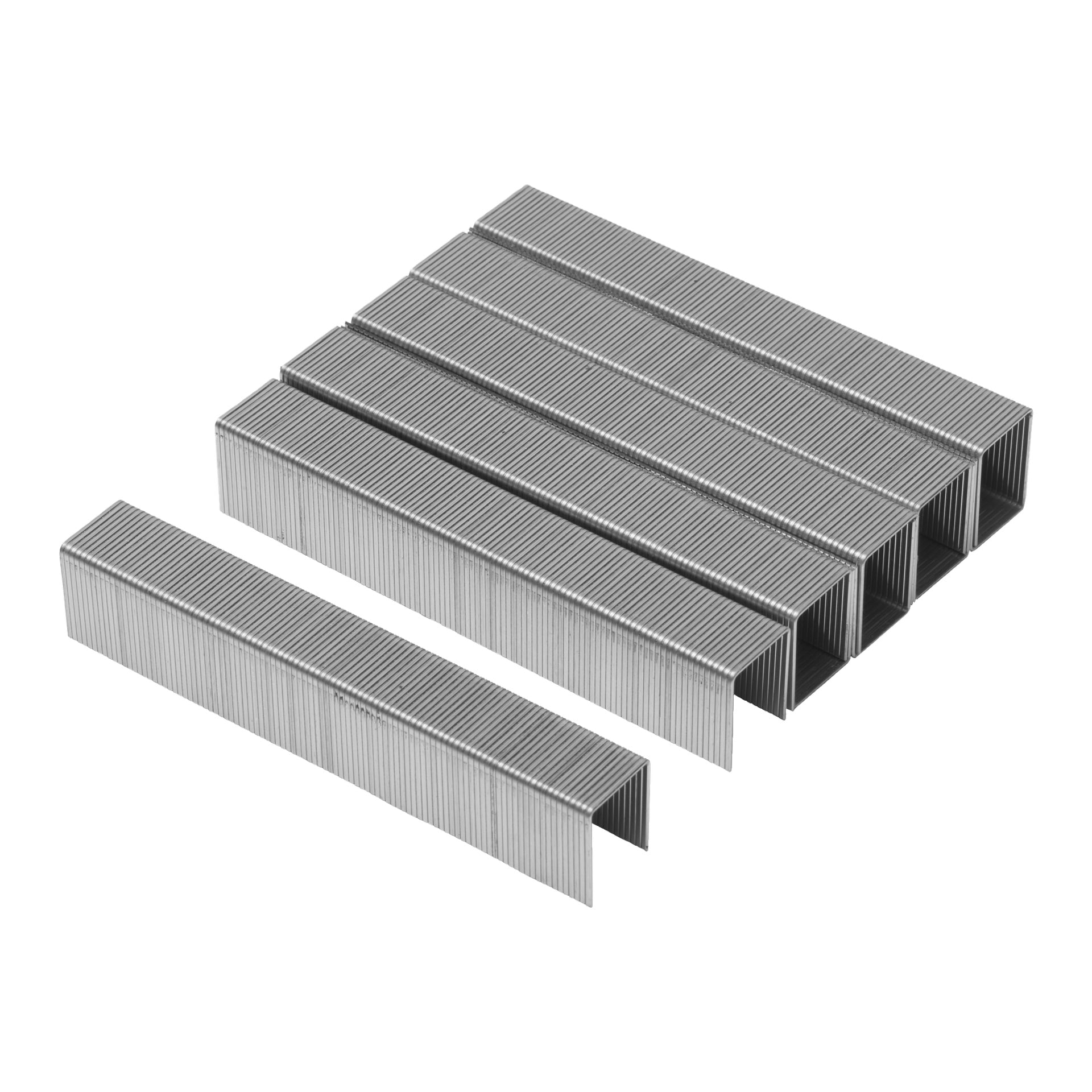 Sex rader Meec Tools Staples från en 1000-pack är prydligt staplade parallellt, med en rad avskild och placerad diagonalt längst fram.