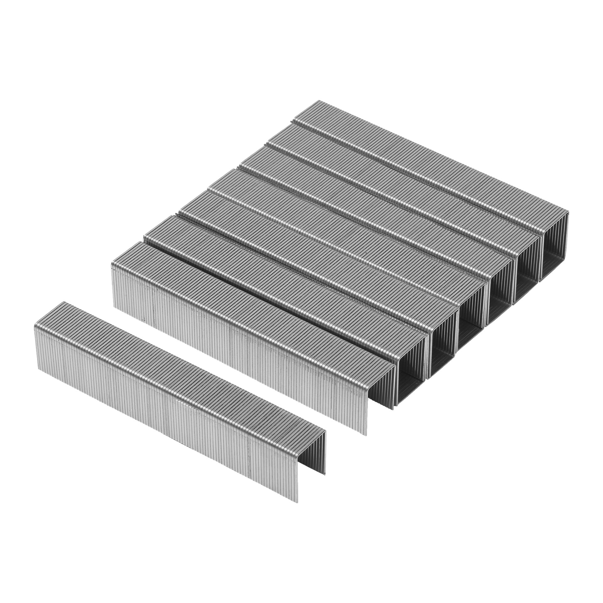 Flera rader med Meec Tools Staples från 1250-packet är ordnade i ordnad ordning, med två separata rader placerade framför resten.