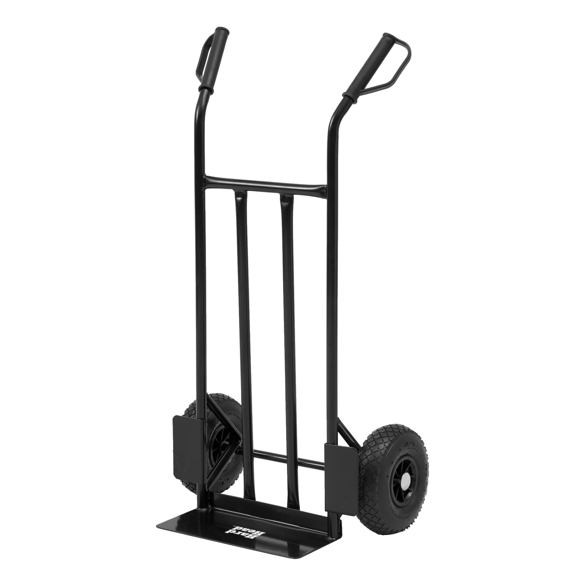 Hard Head Warehouse Barrow to metalowy wózek ręczny z dwoma skośnymi uchwytami na górze, wytrzymałymi podwójnymi kołami wyposażonymi w teksturowane gumowe opony dla lepszej przyczepności oraz płaską płytą ładunkową ułatwiającą podnoszenie i przenoszenie towarów.