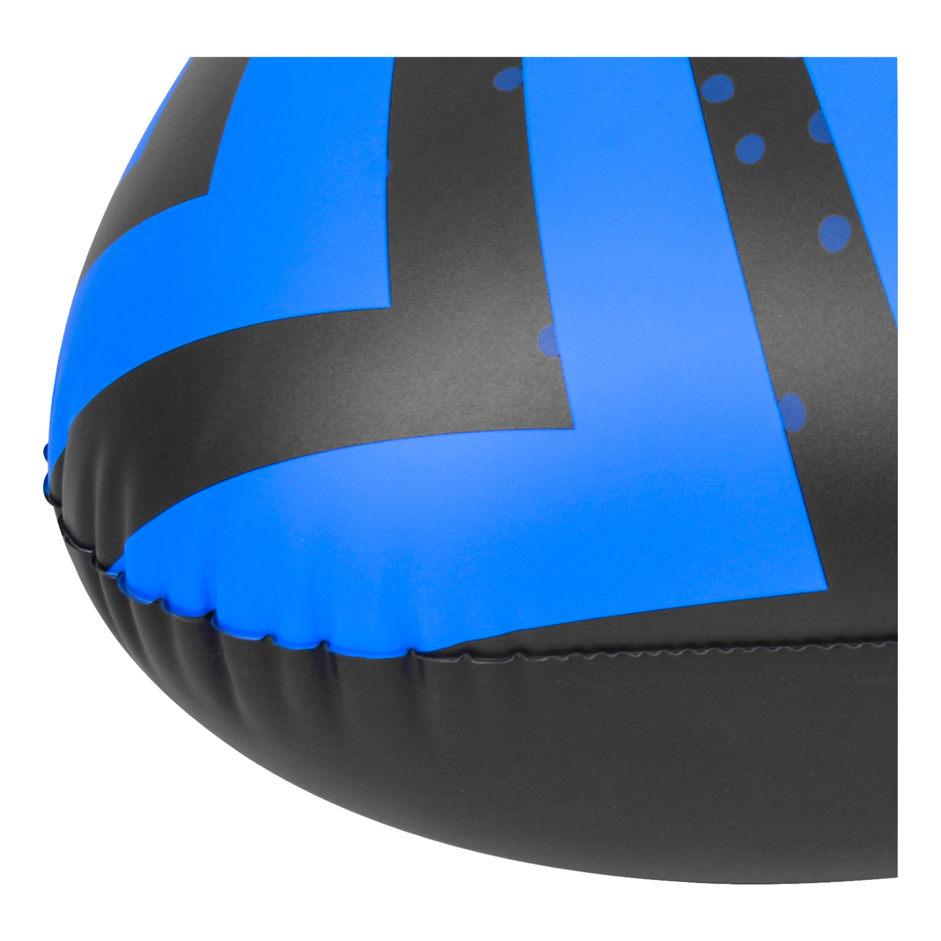 Lähikuva sinimustasta Jilong Inflatable Sledge -kelkasta, joka korostaa sen raidallista ja pisteellistä muotoilua, kiinnittäen huomiota saumaan ja sulavasti kaarevaan reunaan.