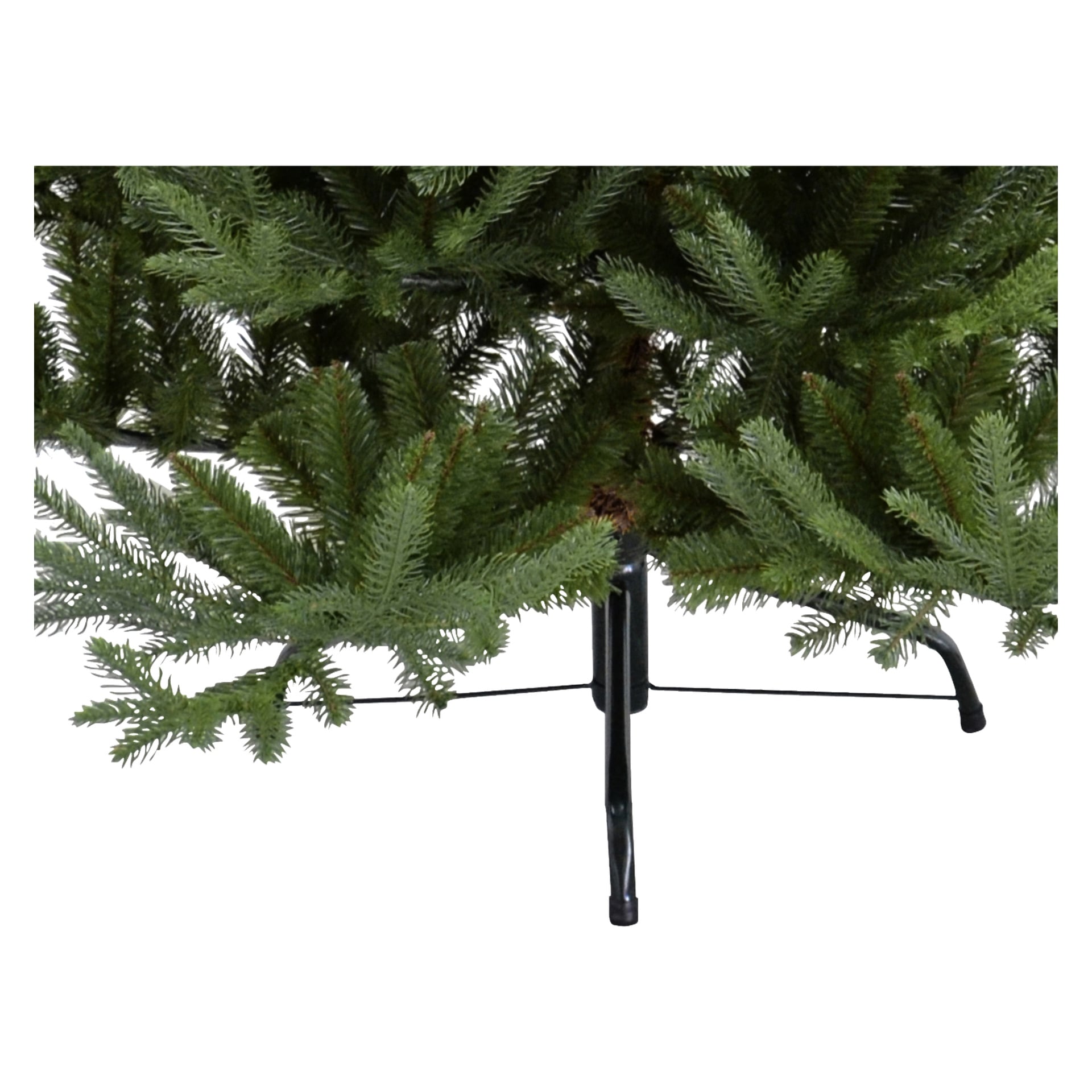 EKVIP Lifelike Christmas tree visar gröna, nålliknande grenar ovanför ett svart metallstativ.