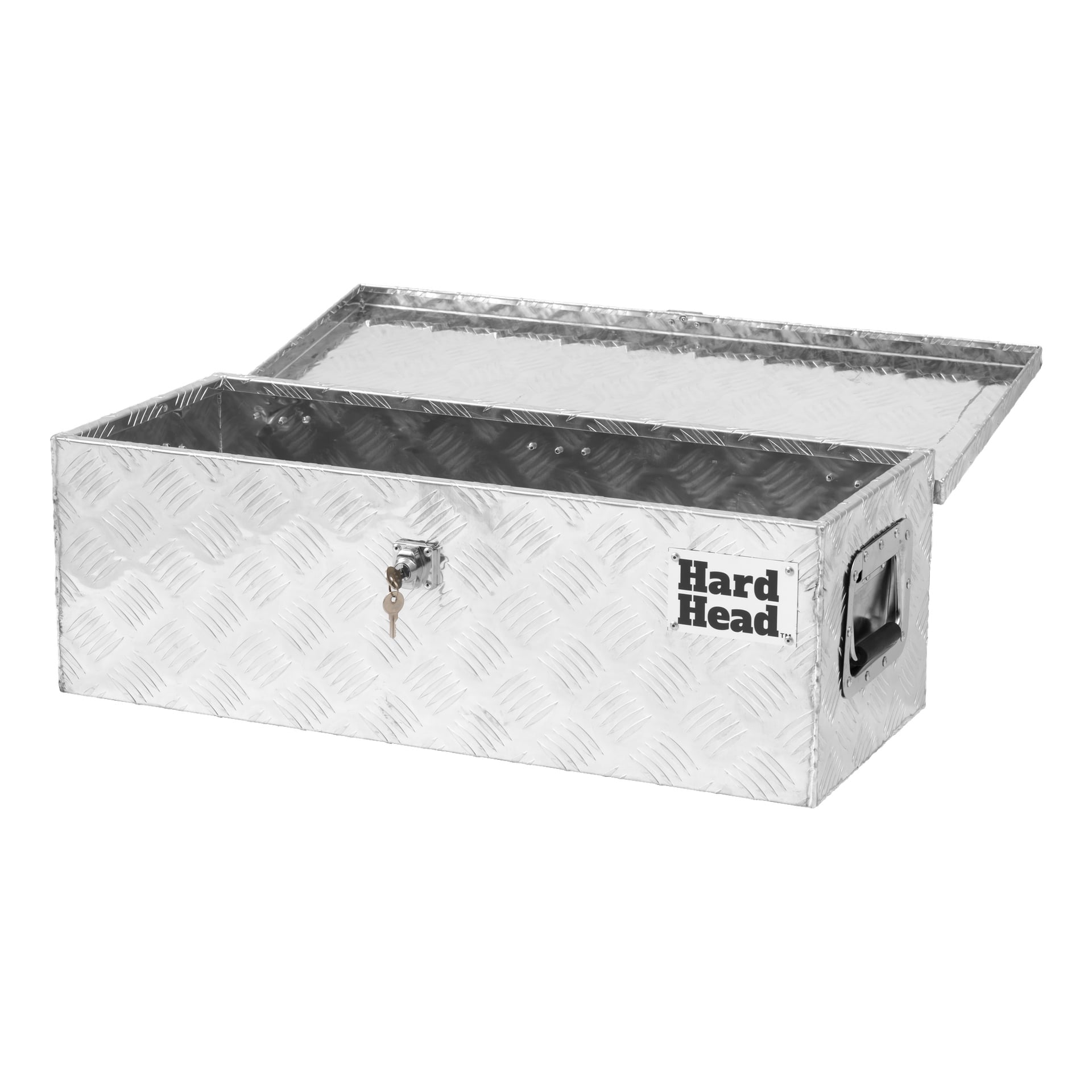 Prostokątne aluminiowe pudełko od Hard Head o fakturze diamentowej płyty, srebrnym kolorze, bocznych uchwytach i otwartej pokrywce z zatrzaskiem i kluczem. Na froncie widnieje czarne logo Hard Head.