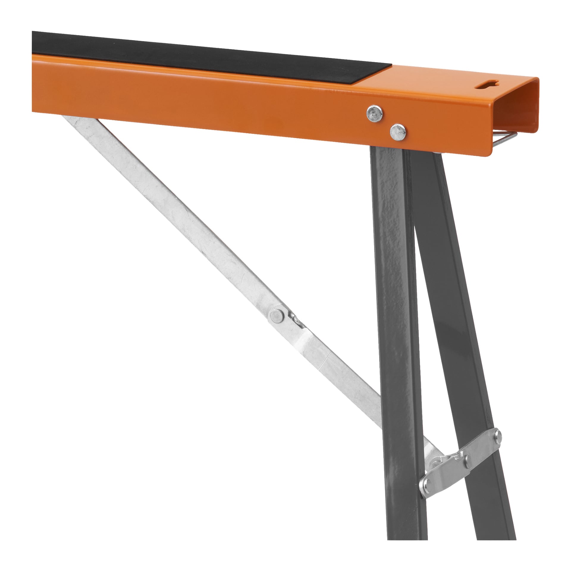 En närbild på Hard Head Folding arbetstrestle framhäver dess orange topp, svarta halkfria remsor och silverstödskonsoler.