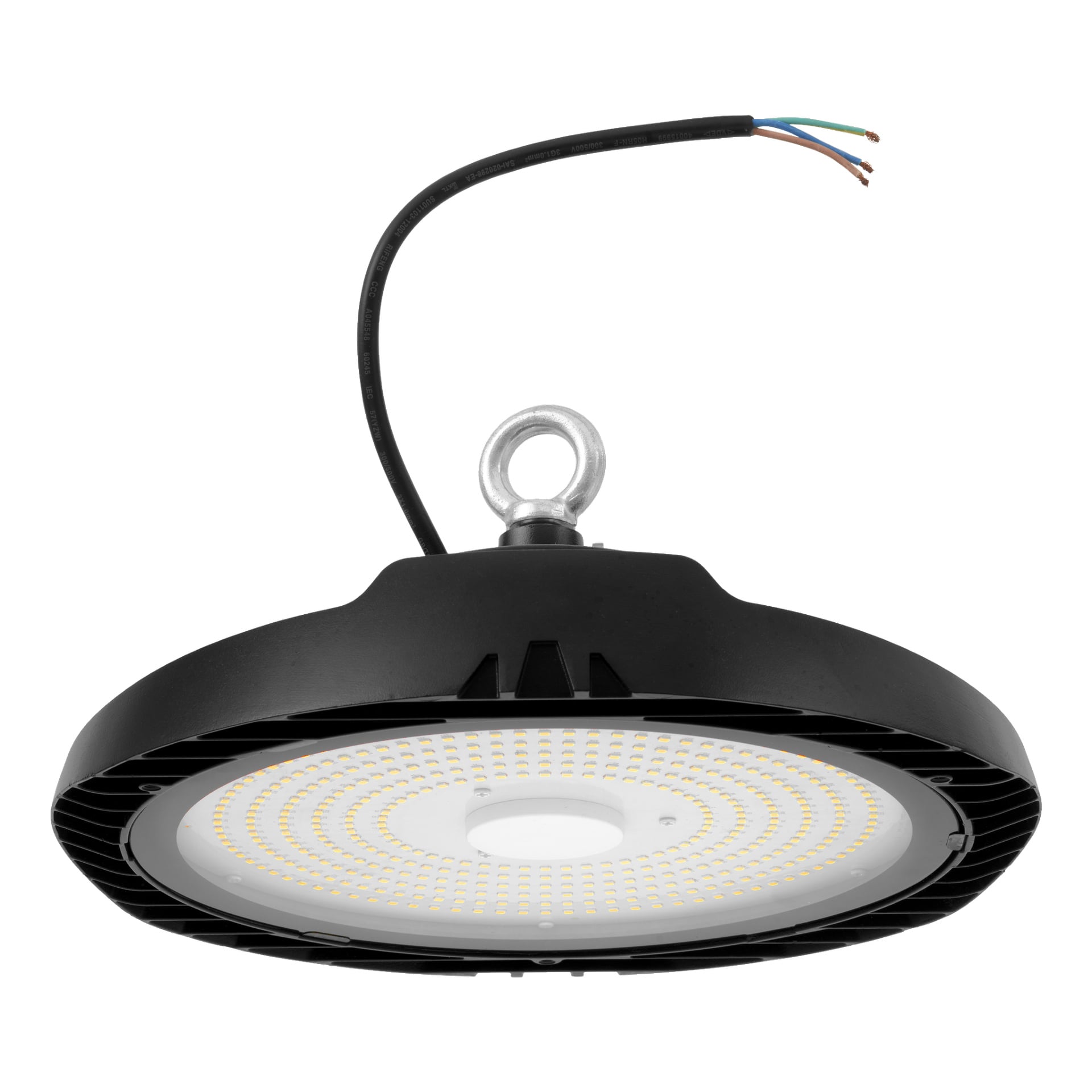 En rund, svart LED-armatur i höghangaren med en metallkrok på toppen och en exponerad svart sladd som visar tre färgade kablar. Lampans framsida visar många små LED-lampor placerade i koncentriska ringar.