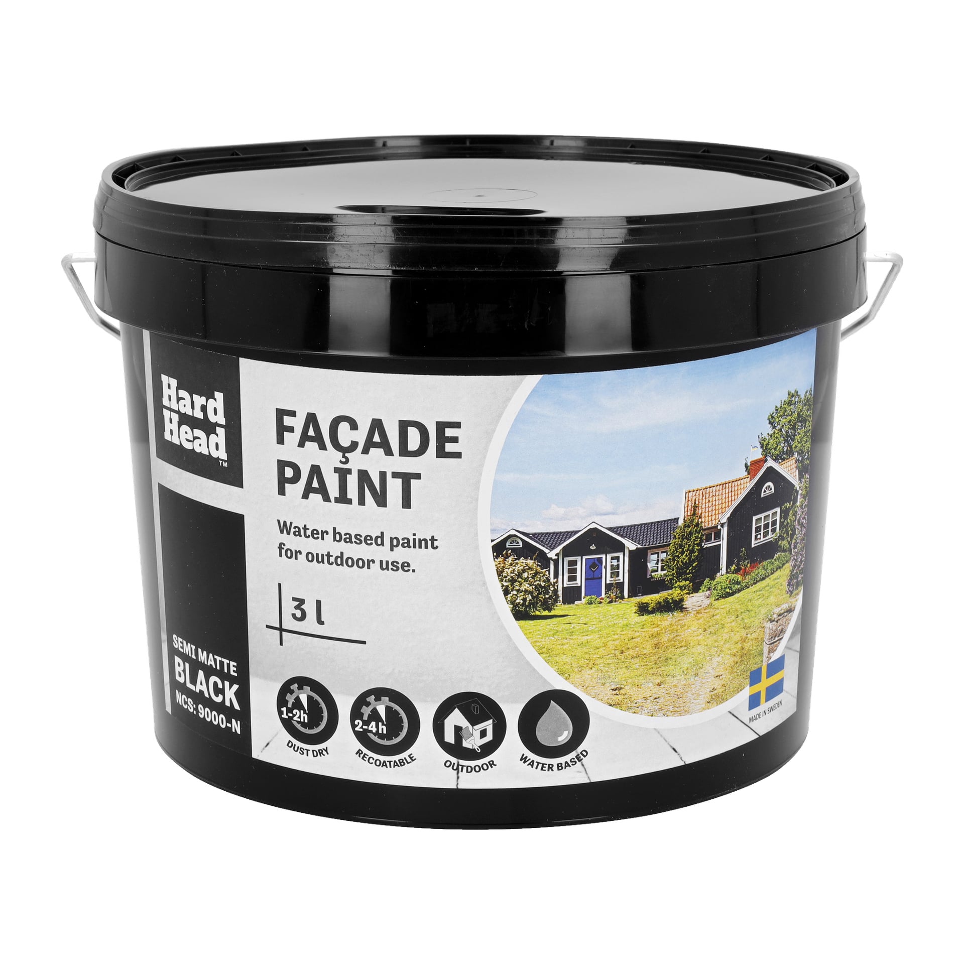En svart plasthink på 3 liter märkt Hard Head Façade med produktinformation, bilder på hus, färgikoner och en liten svensk flagga. Etiketten anger halvmatt svart och anger att den är för utomhusbruk.