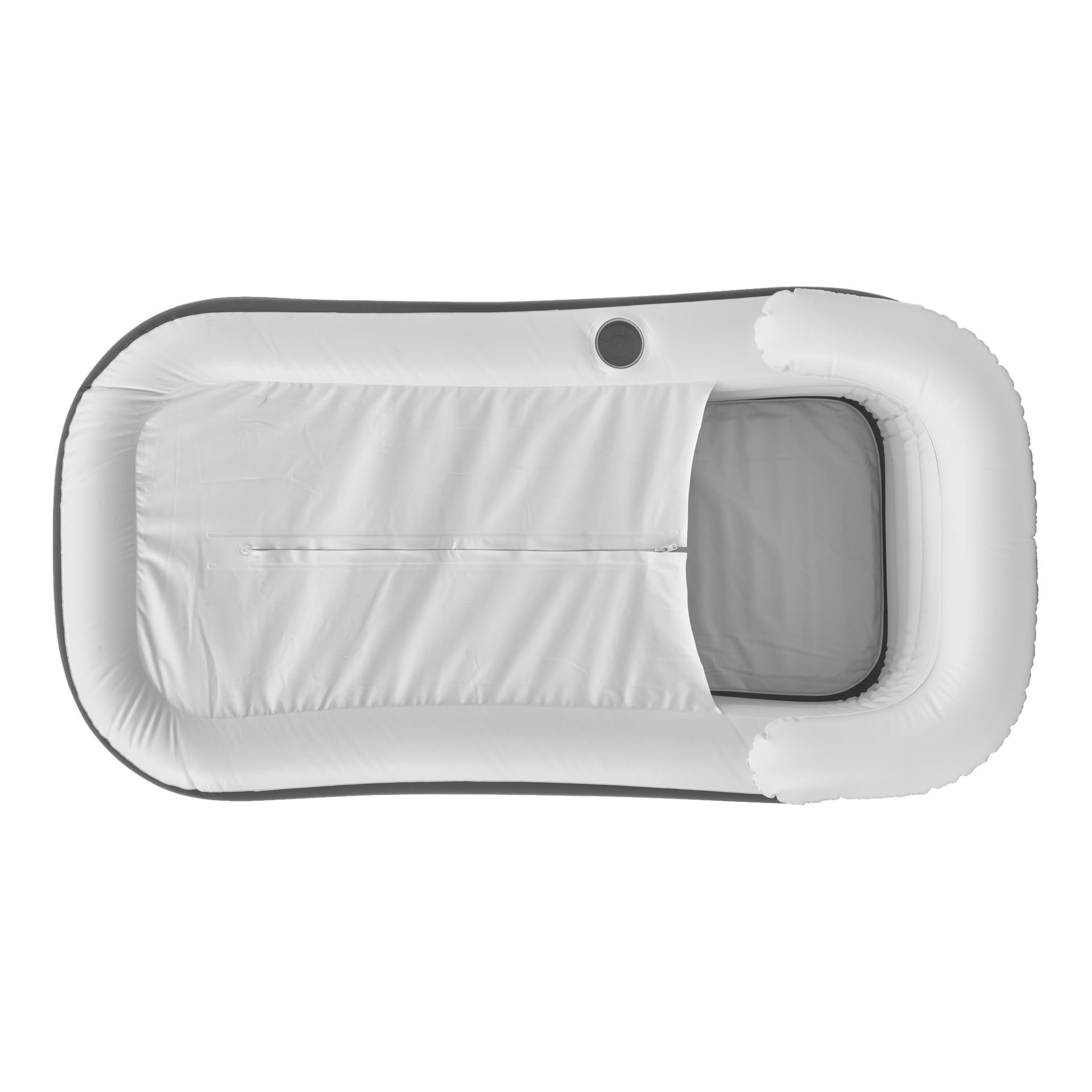 Ovanifrån bild av det vita EKVIP uppblåsbara badkaret med sidodragkedja och en grå cirkulär ventil placerad nära ena kanten. Badkaret har rundade hörn, en delvis innesluten design och mjuka konturer.