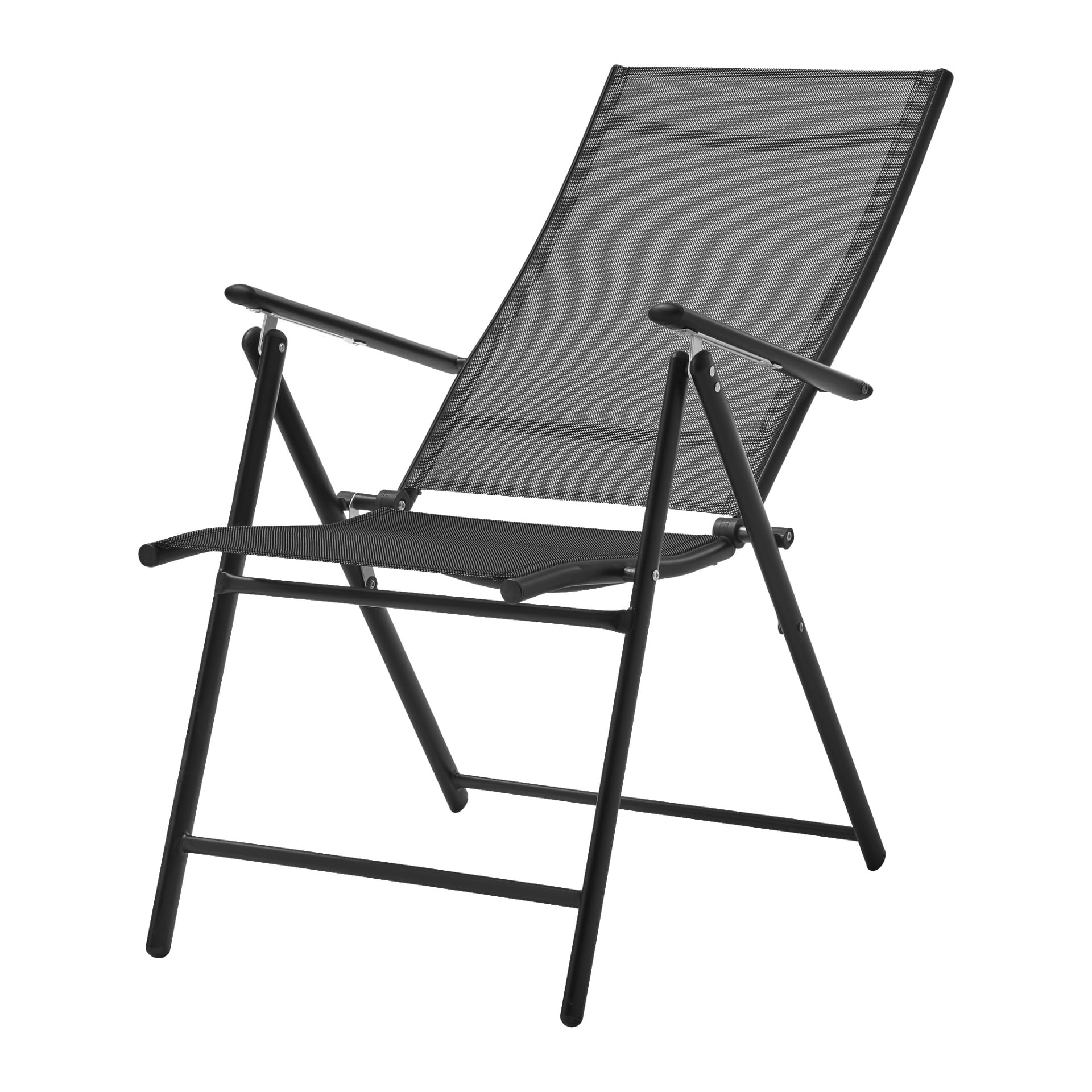 En svart EKVIP fällbara justerbar stol med metallram, mesh-säte och ryggstöd, vinklade armstöd och ett minimalistiskt modernt utseende. Stolen visas i en lätt vinkel för att framhäva dess sidoprofil.