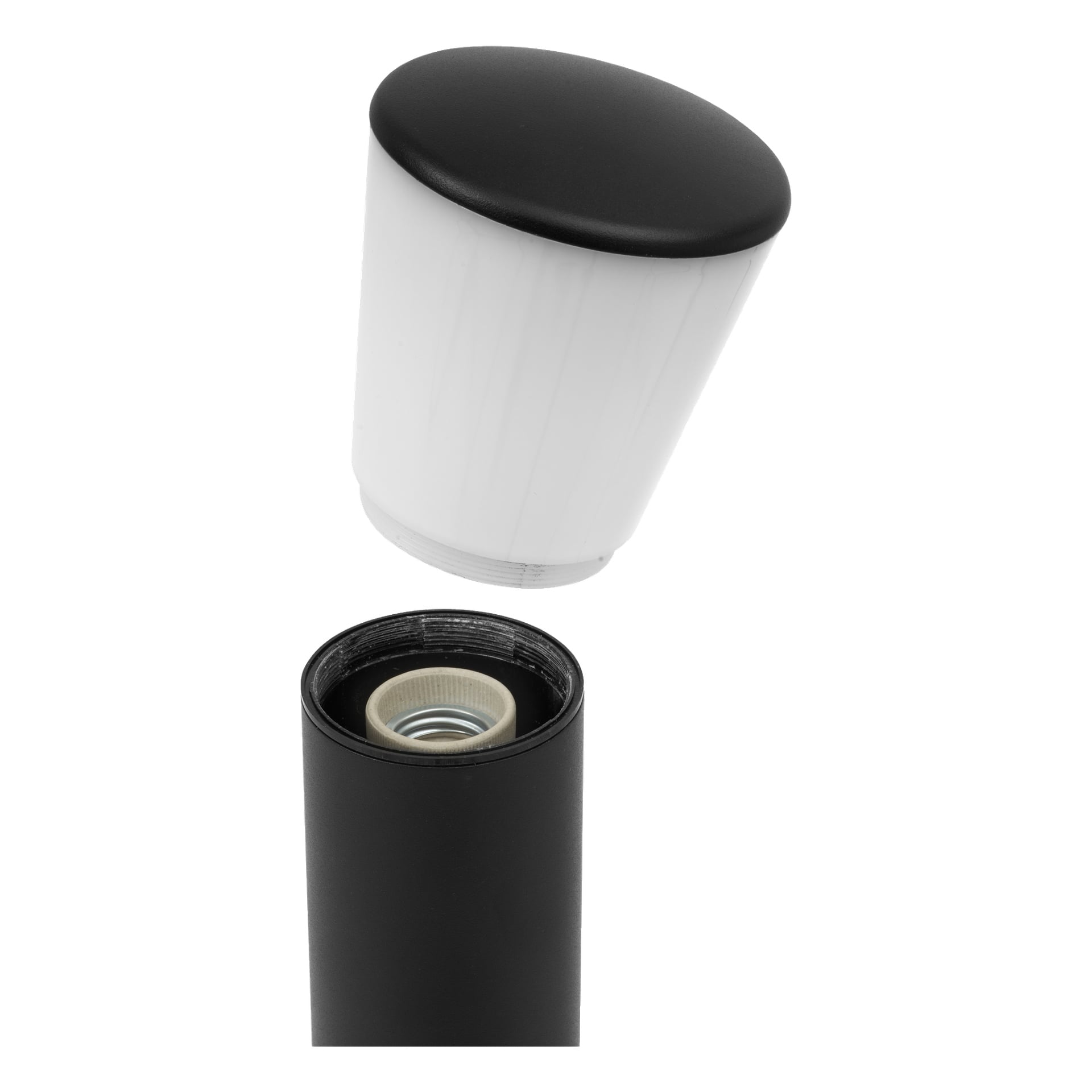En närbild av en EKVAP-lyktstolpe visar dess svarta cylindriska kropp med den vita och svarta locket borttagen, vilket blottar en gängad öppning och interna komponenter. Den losstagna locket vilar ovanför cylindern.