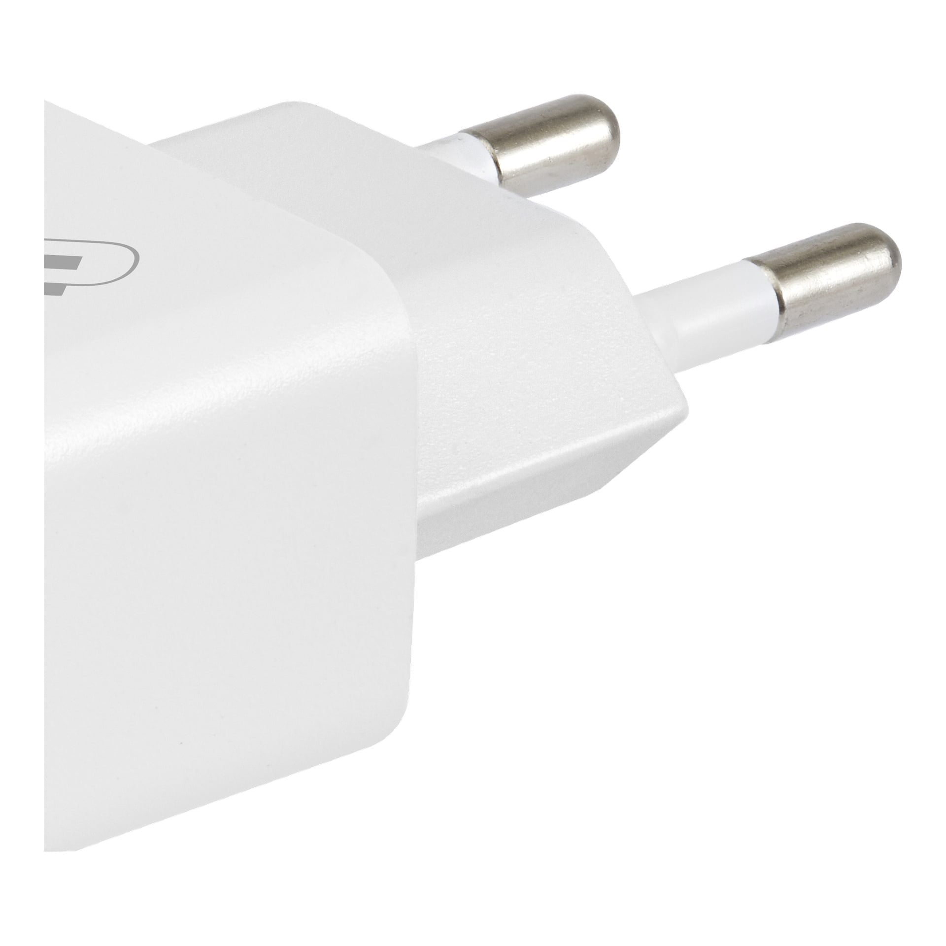 En närbild på Anslut Charger, en vit europeisk strömadapter med två runda metallstift gjord för EU-uttag.