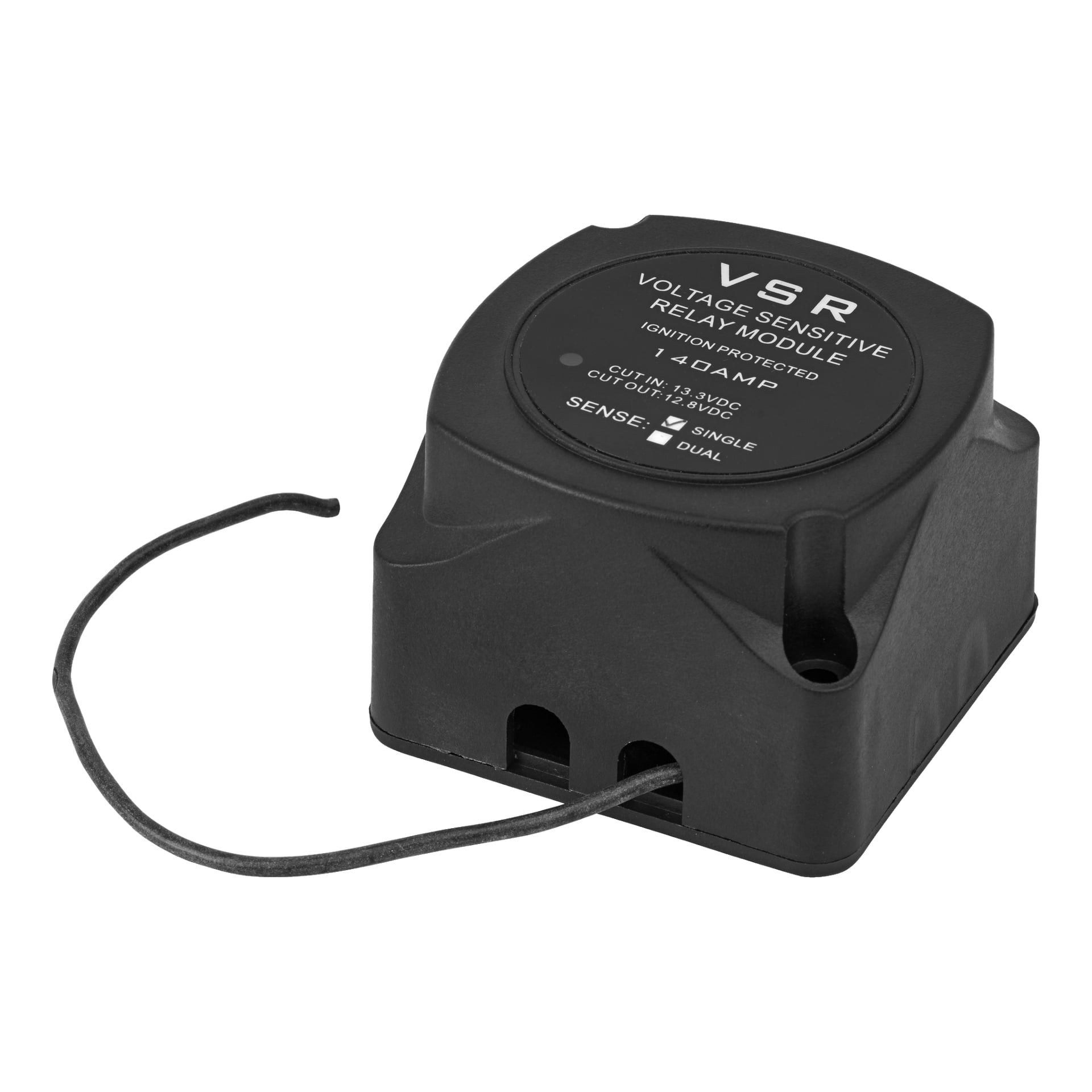 Ett svart Hamron automatiskt laddningsrelä med dess specifikationer tryckta ovanpå, med en enda svart tråd som sträcker sig från basen.