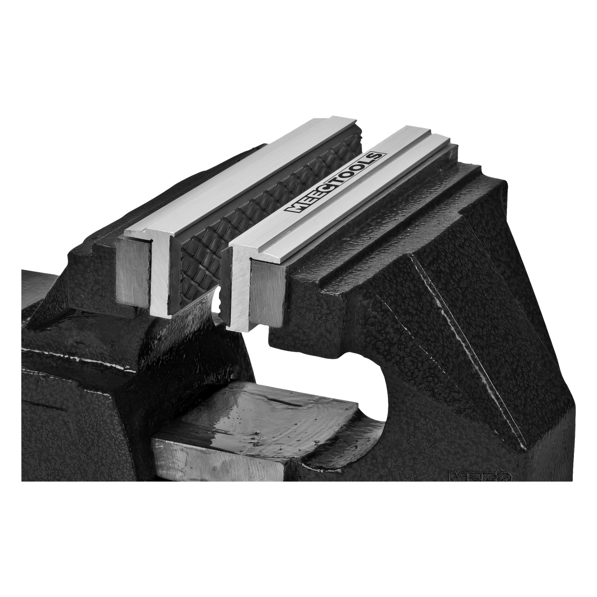 En detaljerad närbild av två svarta Meec Tools Protective Vice Jaws, som visar deras silverfärgade, texturerade greppytor avsedda att hålla material stadigt för olika bygg- eller verkstadsaktiviteter.