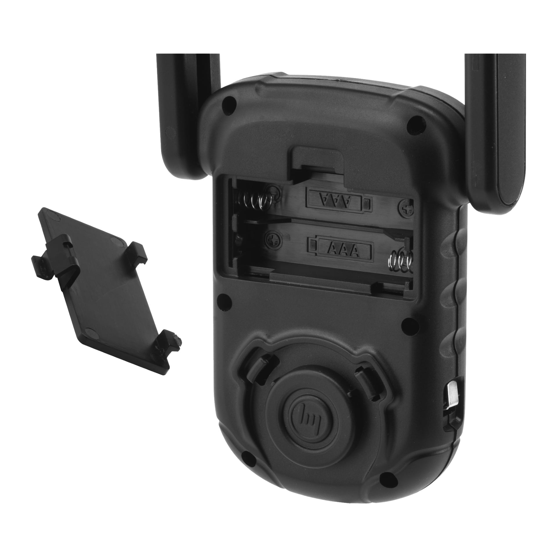 Närbild av Kayoba Digital fiskevåg som visar dess öppna batterifack med plats för två AAA-batterier. Det avtagna facklocket ligger till vänster om vågen.