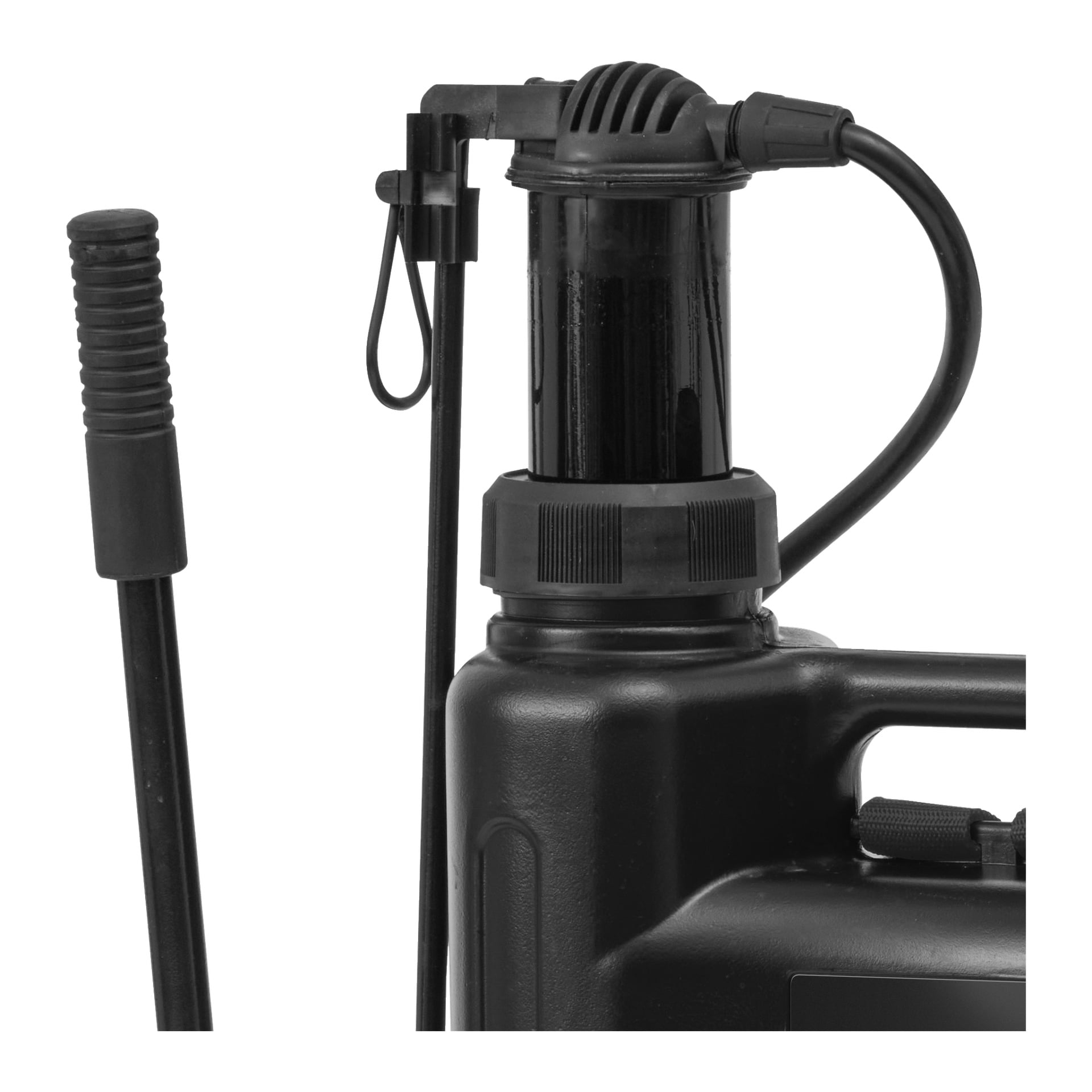Närbild på Meec Tools Spray gun med svarta plastaxelremmar, med fokus på pumpmekanismen, slangen och handtaget. Denna spruta är avsedd för att utlösa vätskor och används ofta för trädgårdsarbete eller rengöring.