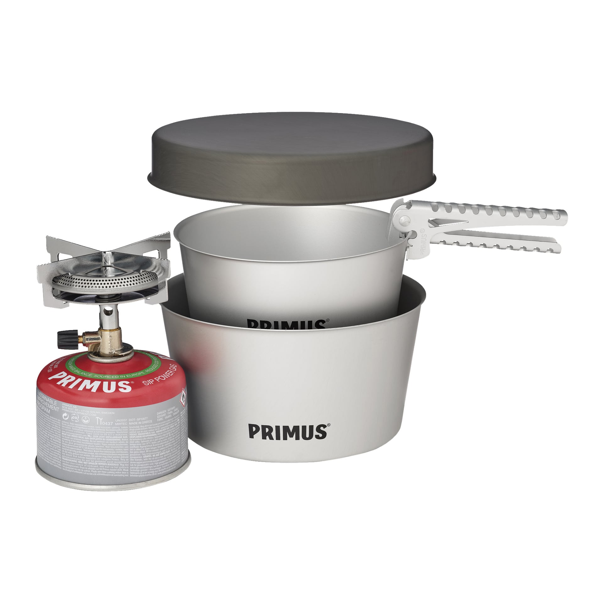 Primus Gas Stove Mimer Stove Kit II har en metallcampingspis kopplad till en röd och silverfärgad bränslebehållare, tillsammans med två staplingsbara silvergrytor, ett matchande lock och en avtagbar grytgripare. Varje plagg bär varumärket "Primus".