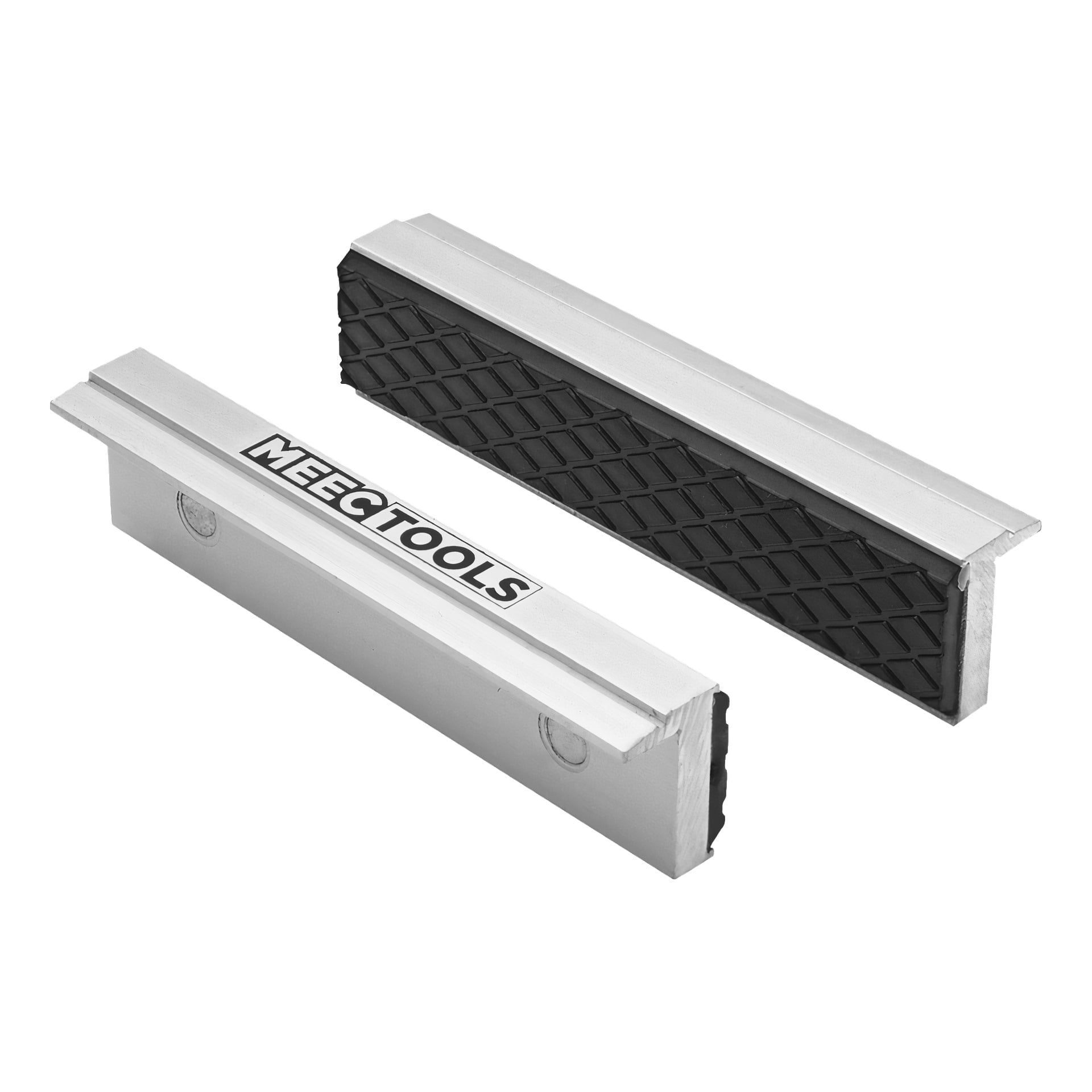 Ett par av två rektangulära skyddande skruvstädkäftar från Meec Tools, var och en med gummiinsatser som visar en diamantmönster för bättre grepp. Meec Tools-logotypen är tryckt i svart på en av käftarna. Båda delarna har spårade kanter utformade för enkel fästning.