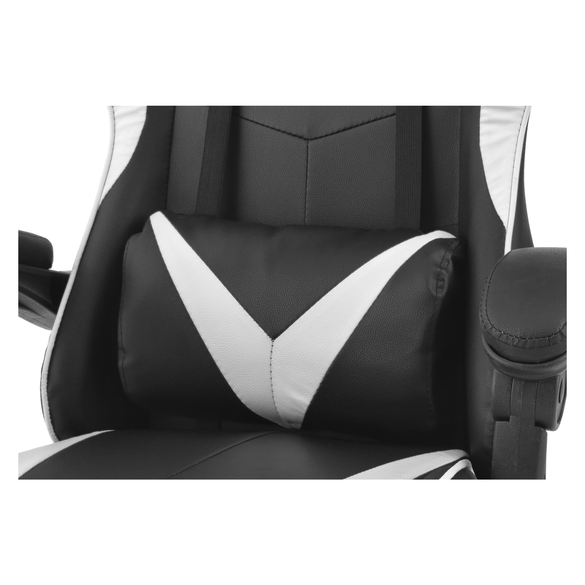 Närbild av EKVIP Gaming Chair i svart och vitt, med framhävning av en ländryggkudde prydd med en djärv V-formad vit design. Stolen har vadderade armstöd och detaljerade sömmar längs sätet och ryggstödet.