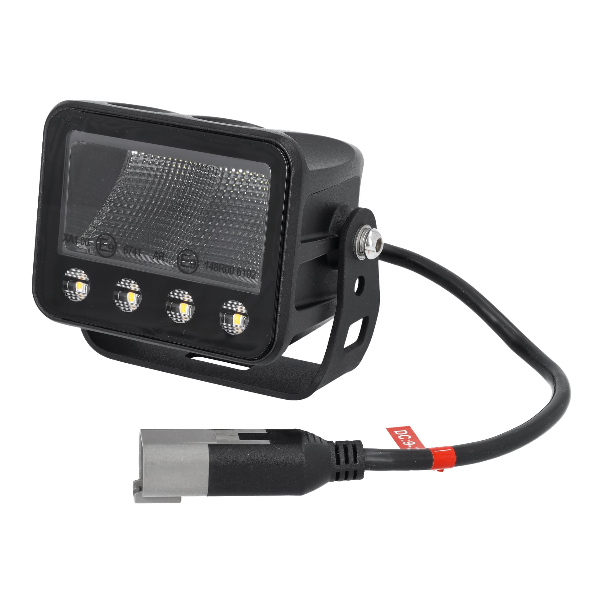 En rektangulär svart Hamron Work-lampa med LED-varningsfunktion, som visade fyra LED-lampor horisontellt uppradade och fästa vid ett monteringsfäste. En kabel sträcker sig från ena sidan och slutar i en silverkontakt märkt DC-9.