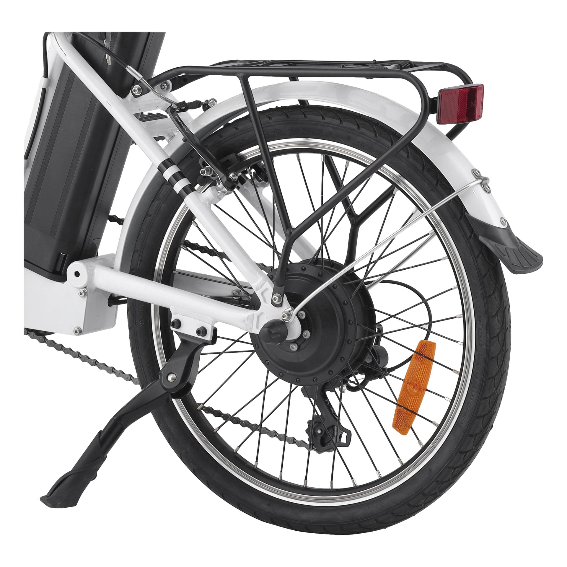 Detaljerad vy av bakhjulet på en vit Kayoba Folding elcykel, med motornav, bakre pakethållare, stöd, batterifack, reflektor och skärm. Fokus ligger på cykelns ram och komponenters struktur och egenskaper.