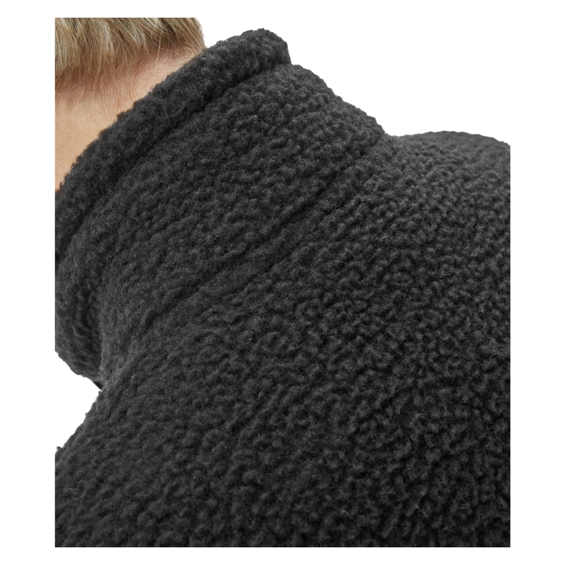 Detaljerad närbild av rygg och krage på Bluewear Women's Vivi-väst i svart, som visar dess mjuka, texturerade tyg. En del av en persons nacke och lite hår syns på vänster sida.