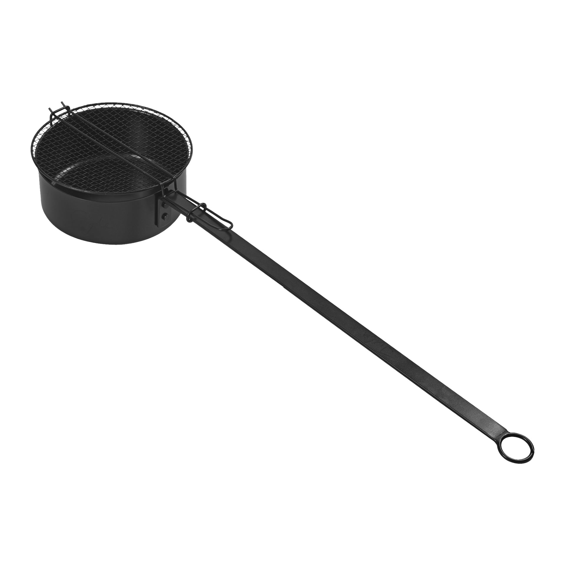 En svart metall Kayoba utomhuspopcornpanna med ett meshlock och ett förlängt handtag som slutar i en cirkulär slinga, avsedd för att göra popcorn över en lägereld eller spis.