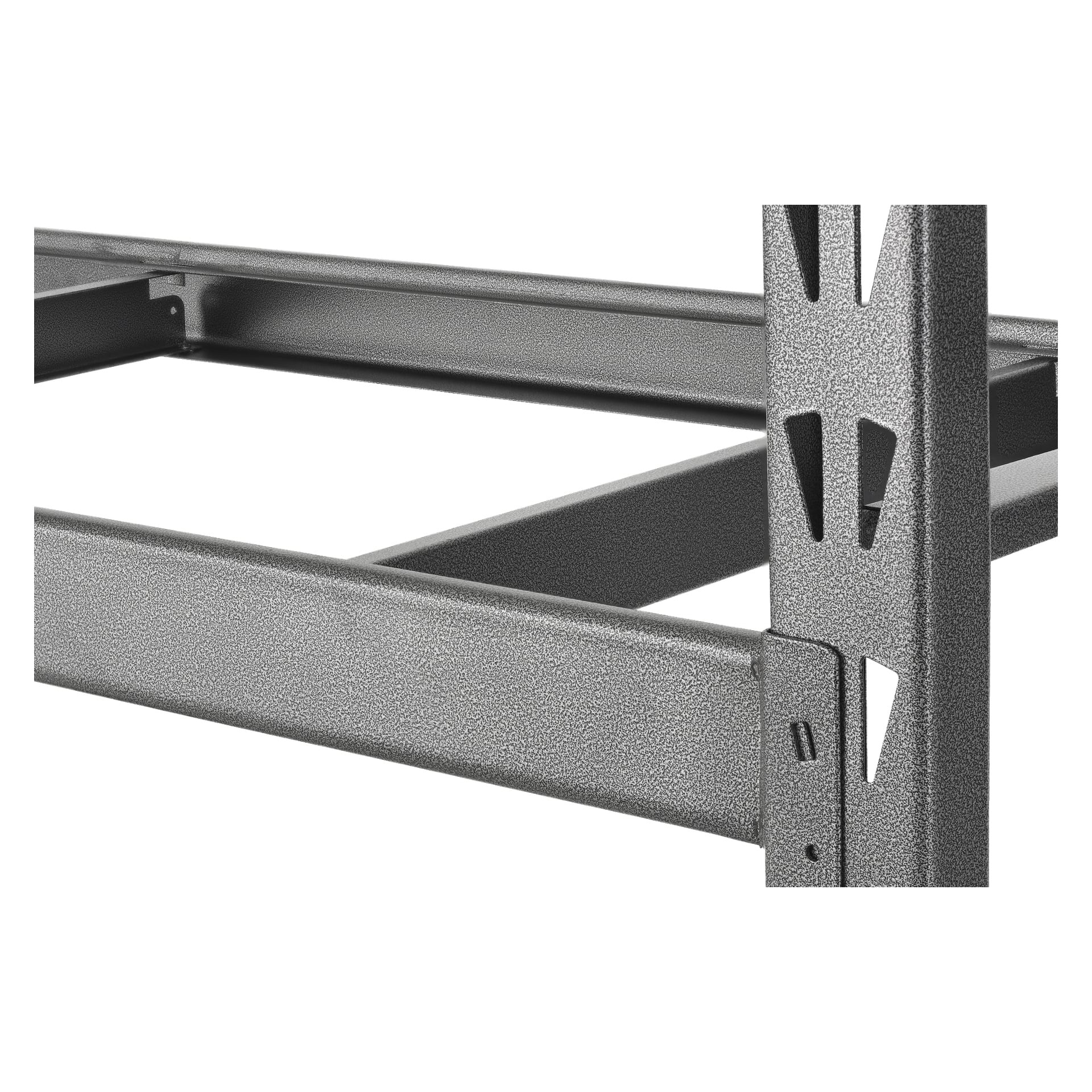 Detaljert oversikt over Hard Head Steel Shelf Base Unit Modular Storage System, med fokus på den grå teksturerte overflaten, den solide rektangulære stålrammen og vertikale støtter med spor for hyllejustering. Oppmerksomheten rettes mot den solide konstruksjonen og de slitesterke materialene.