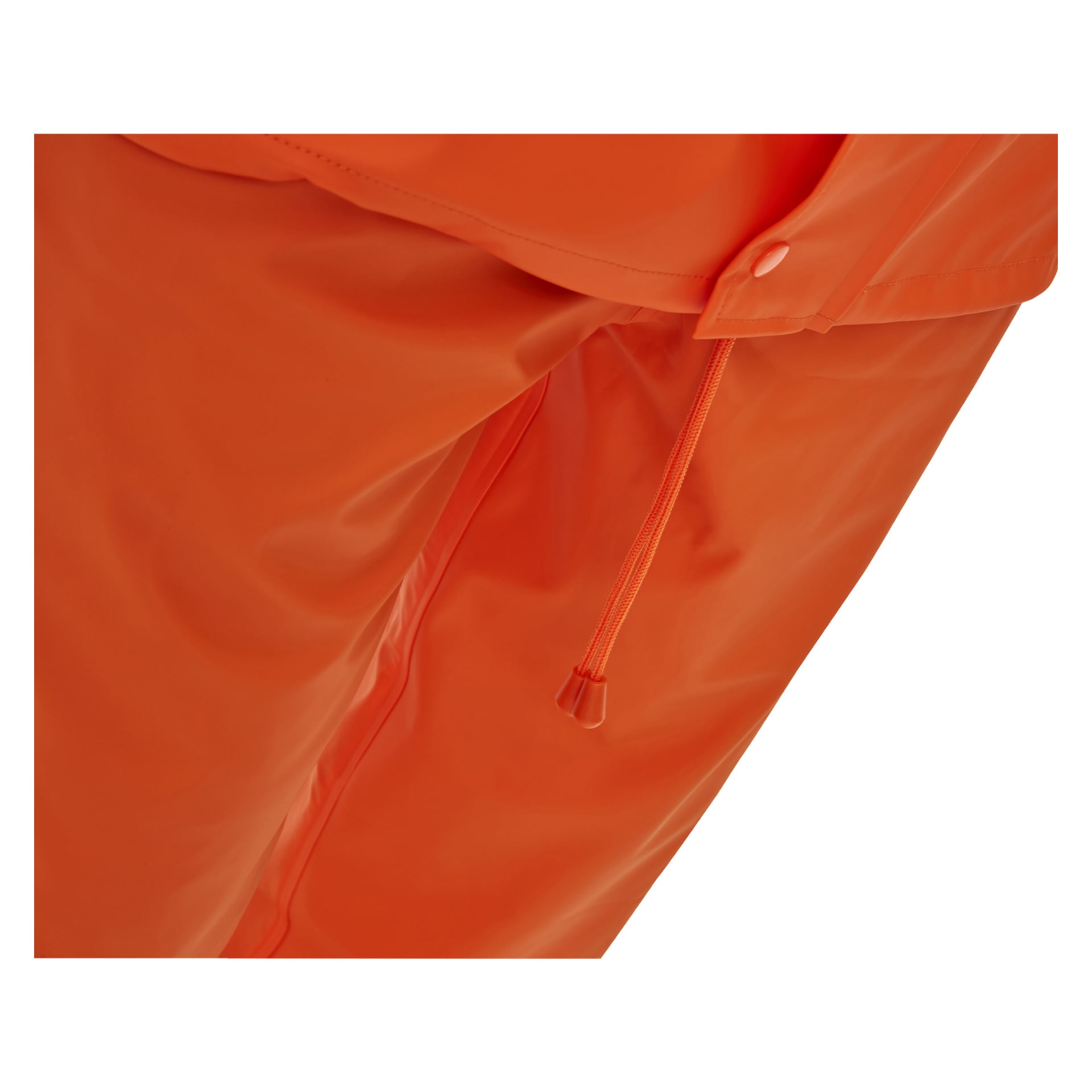 Detaillierte Ansicht des Bluewear Regenanzugs in Orange, mit Fokus auf den Bund mit Kordelzug, wo ein Kordelzug und ein Druckknopf sichtbar sind, und betont den glänzenden, glatten synthetischen Stoff und die leuchtende Farbe.