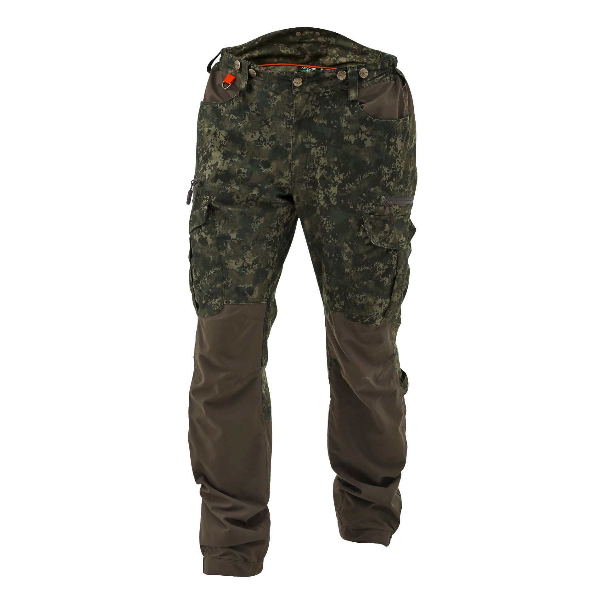 Ett par Kayoba Outdoor Cannock Superior jaktbyxor för herrar med kamouflagedesign, brunt förstärkta knä och flera fickor, visade stående upprätt.