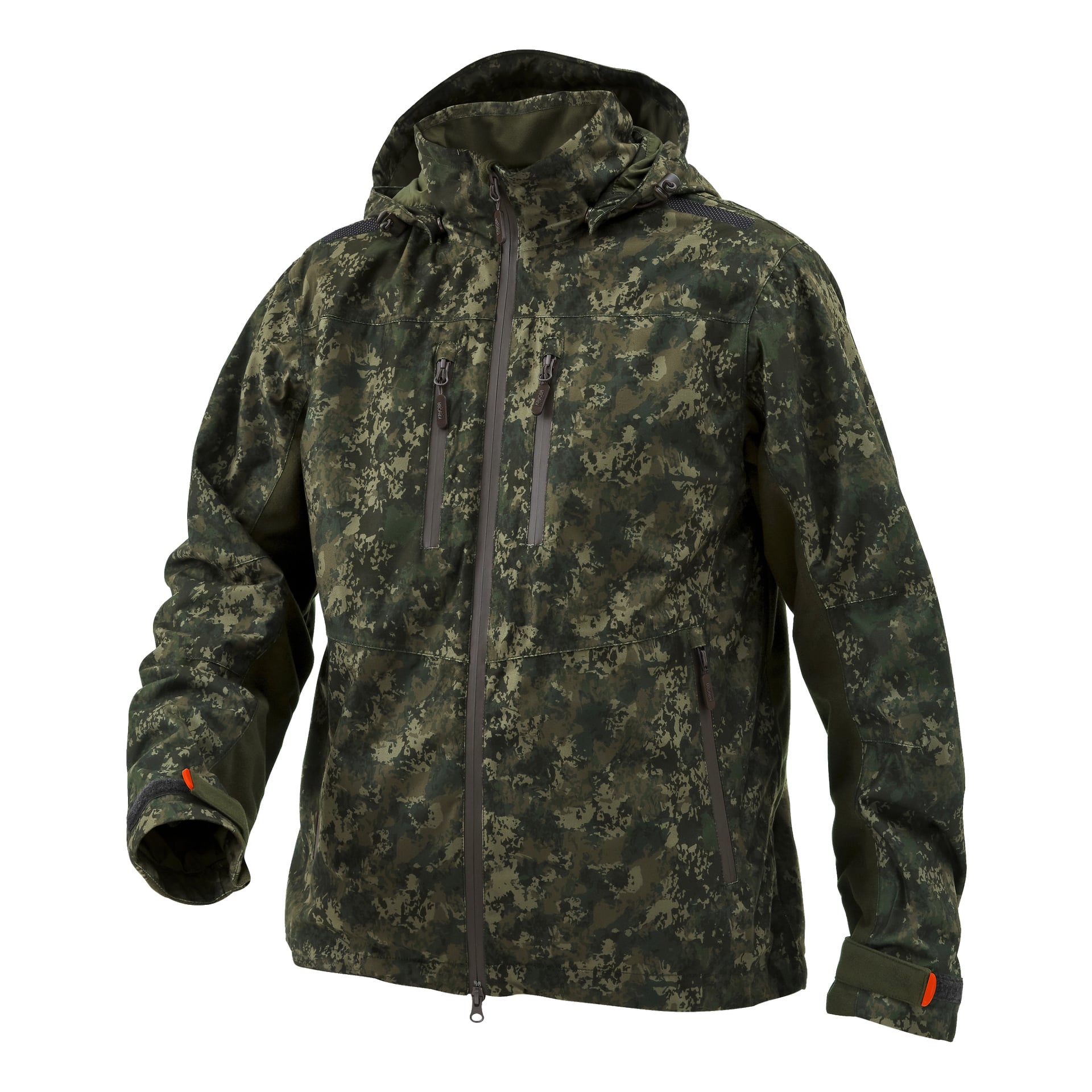 Kayoba Outdoor Cannock Camo jaktjakke for menn har et grønt kamuflasjemønster, hette, flere glidelåslommer foran og oransje detaljer på mansjettene.