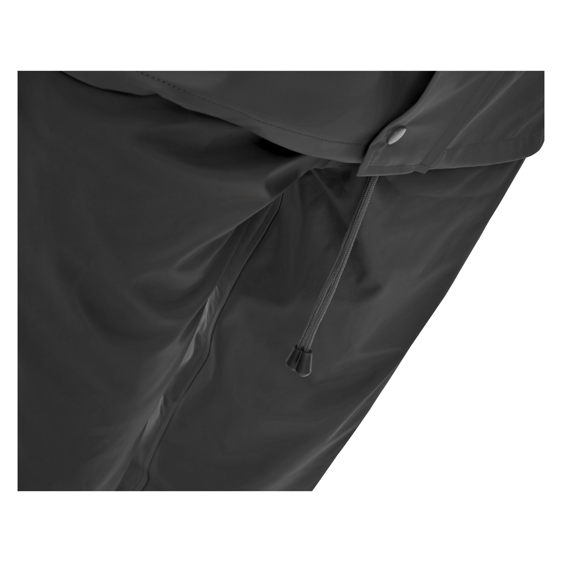 Detaljert visning av Bluewear Rainsuit i en mørk tone, med fokus på trekksnor og trykknapp nær falden. Materialet ser elegant ut og har en subtil glans.