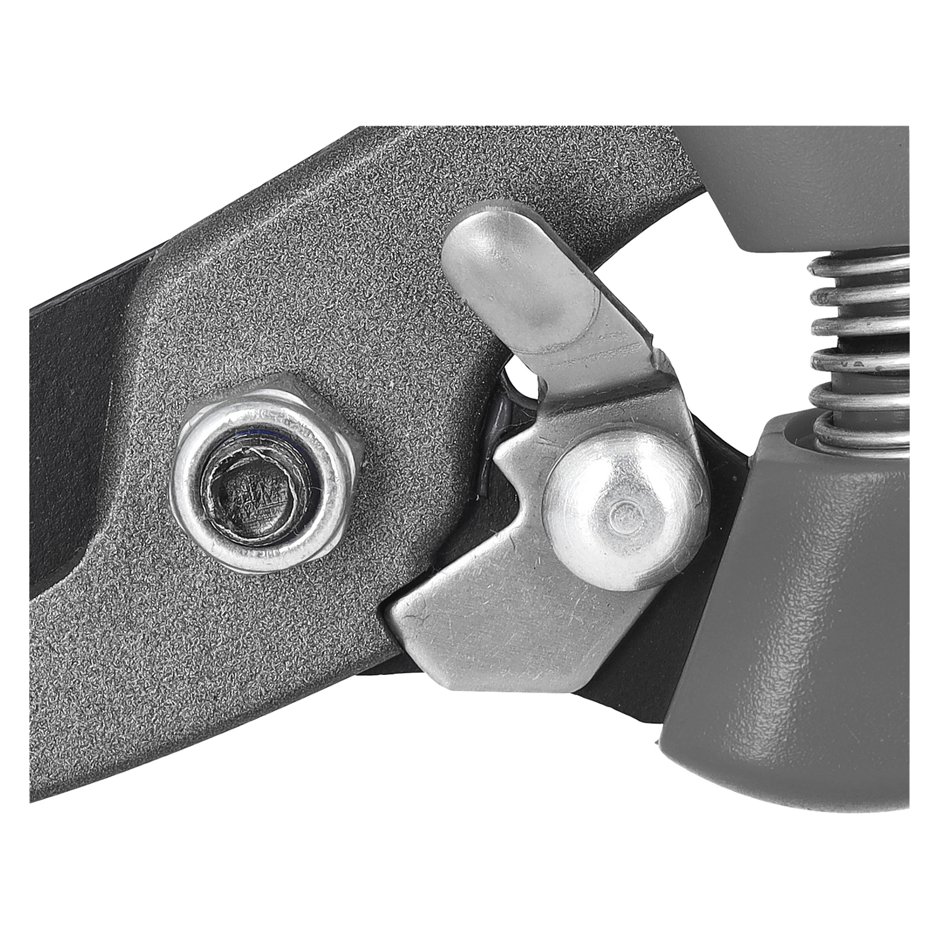Detaljerad vy av Hard Head Secateurs-mekanismen, som visar en bult, fjäder och hävstång gjord av metall med både texturerade och släta grå ytor.
