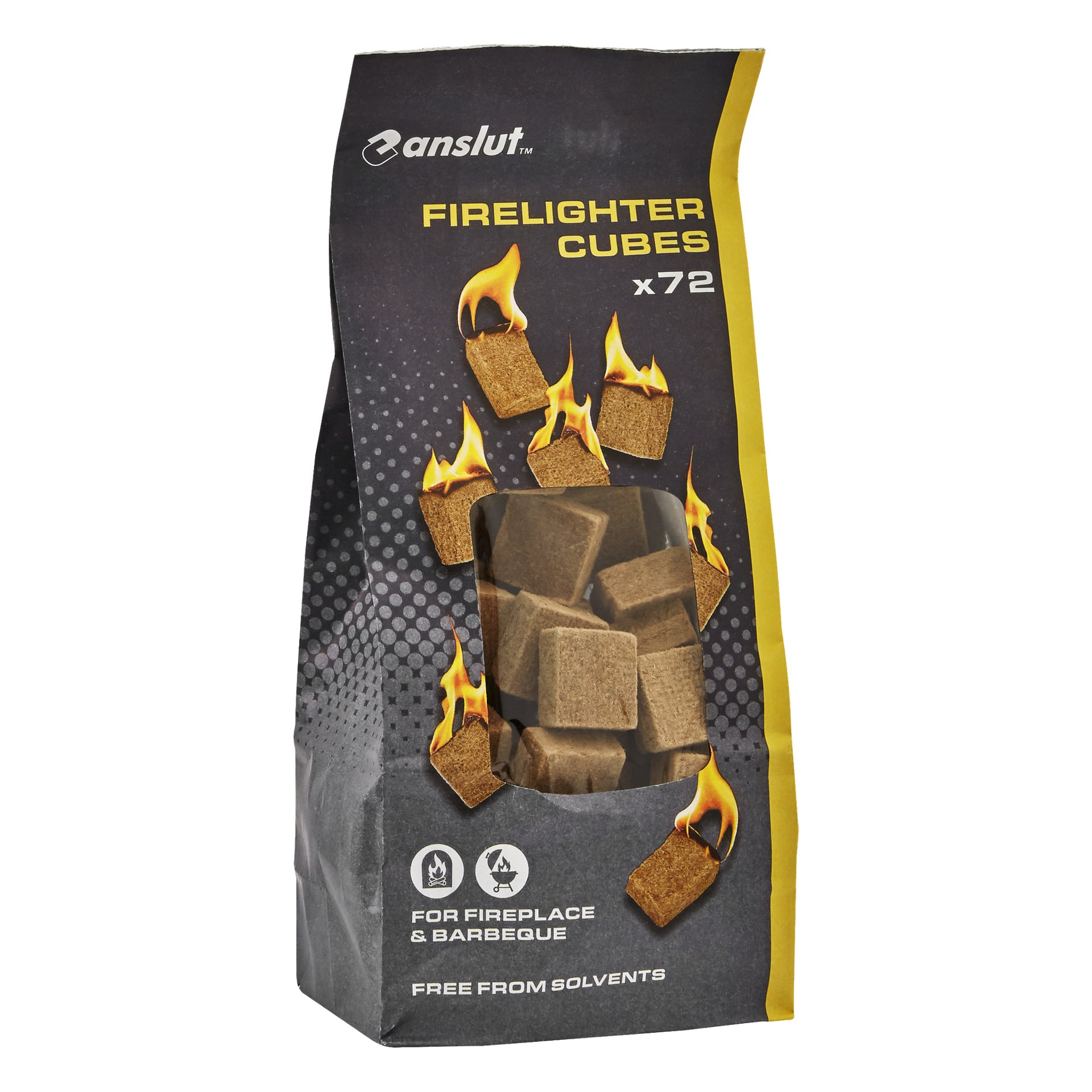 En pose fra merket Anslut merket "Fire starter cubes 72 pack" har bilder av brune kuber og flammegrafikk. Emballasjen fremhever at kubene egner seg for peiser og griller, er fri for løsemidler, og viser Anslut-logoen øverst.
