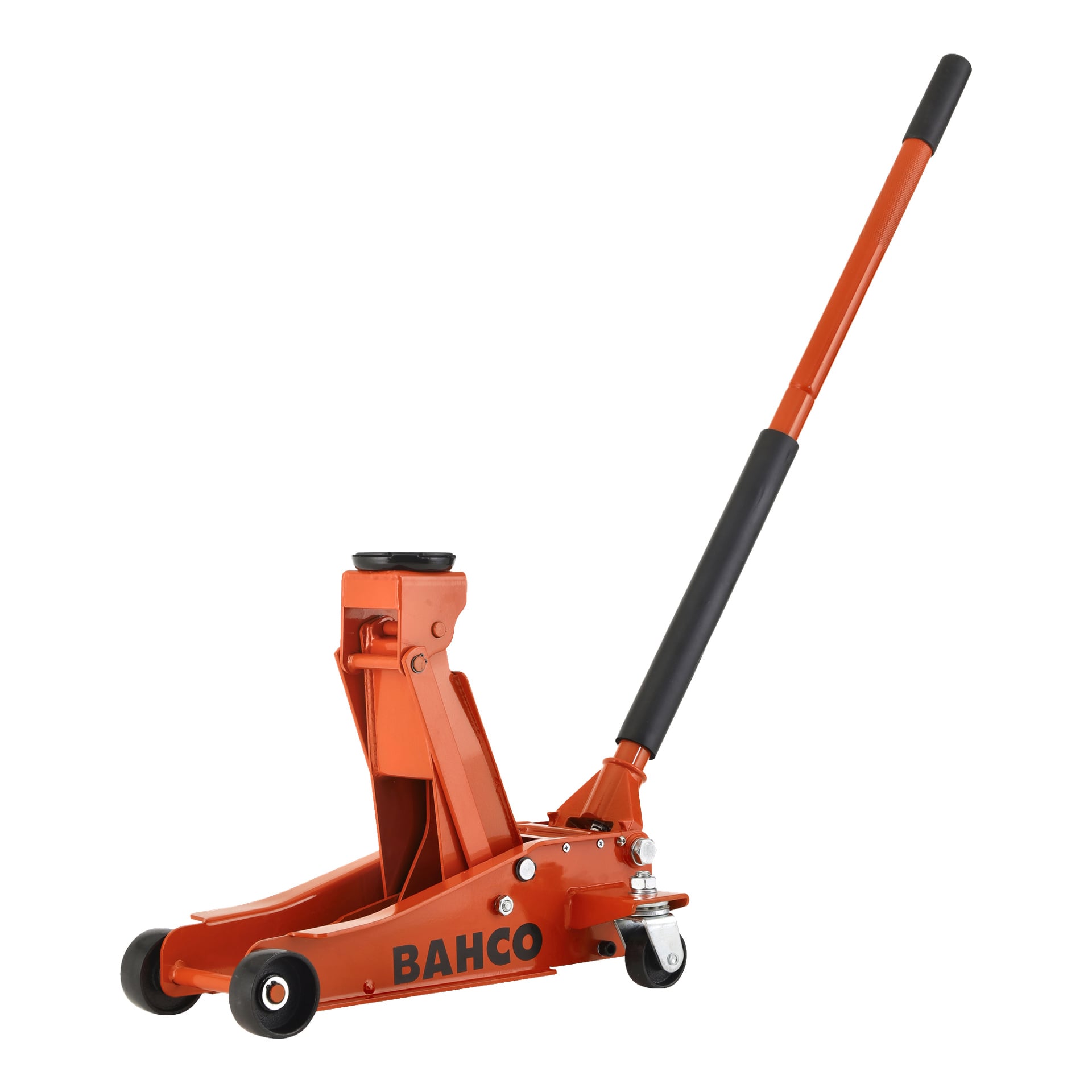 En orange Bahco Garage-domkraft BH1EU2000 med långt handtag, fyra svarta hjul och en lyftplatta, avsedd för att lyfta fordon vid underhåll eller reparation.