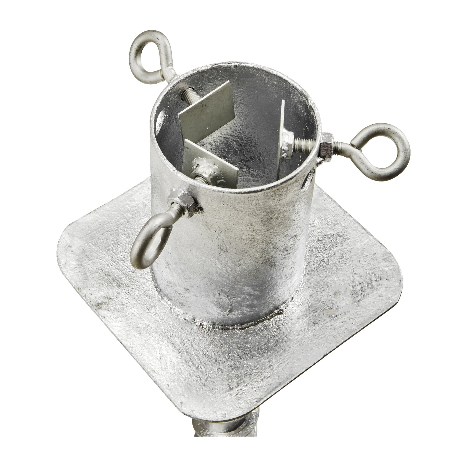 Närbild av EKVIP julgransstativ designat för utomhusbruk, med dess robusta metallkonstruktion med fyrkantig bas, två sidoöglarbultar och interna metallkomponenter inklusive platta och bult. Finishen ser texturerad och silverfärgad ut.