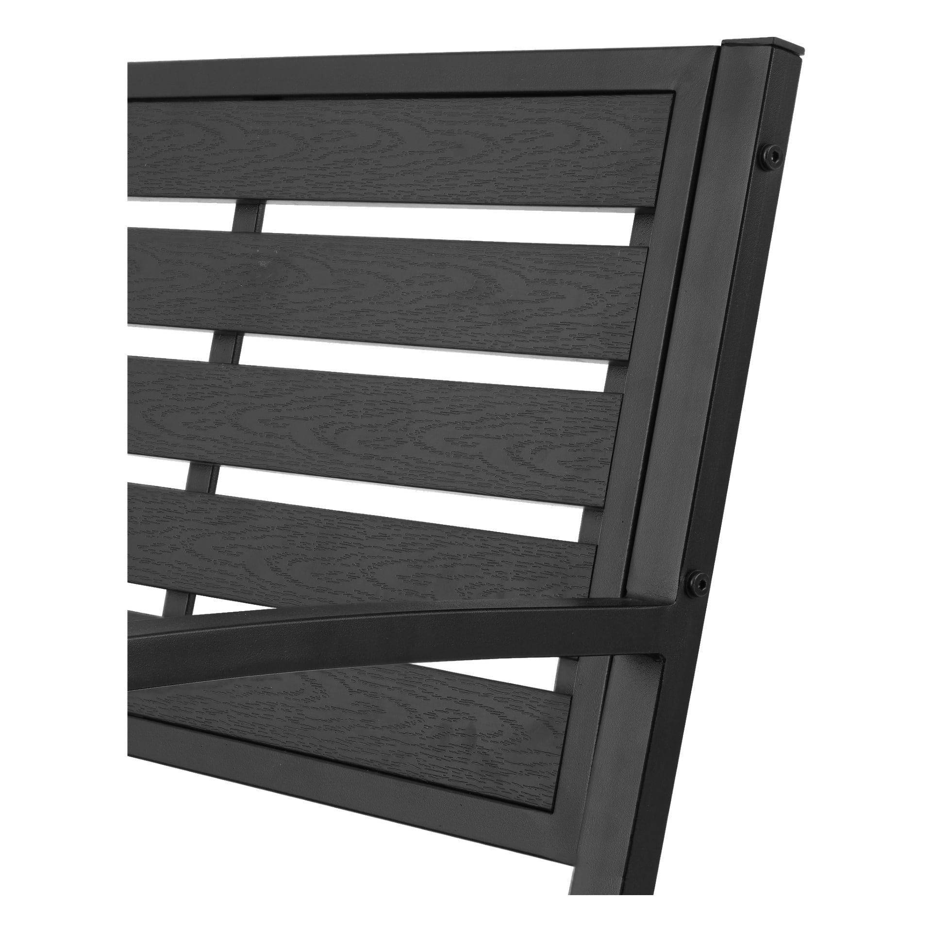 Detaljerad närbild av EKVIP-bänkens svarta ryggstöd, som visar horisontella ribbor med en realistisk träfiberfinish stödd av en robust metallram. Konstruktionen framhäver blandningen av träliknande detaljer och metallarbete, med tydliga skruvar som förstärker konstruktionen för styrka.