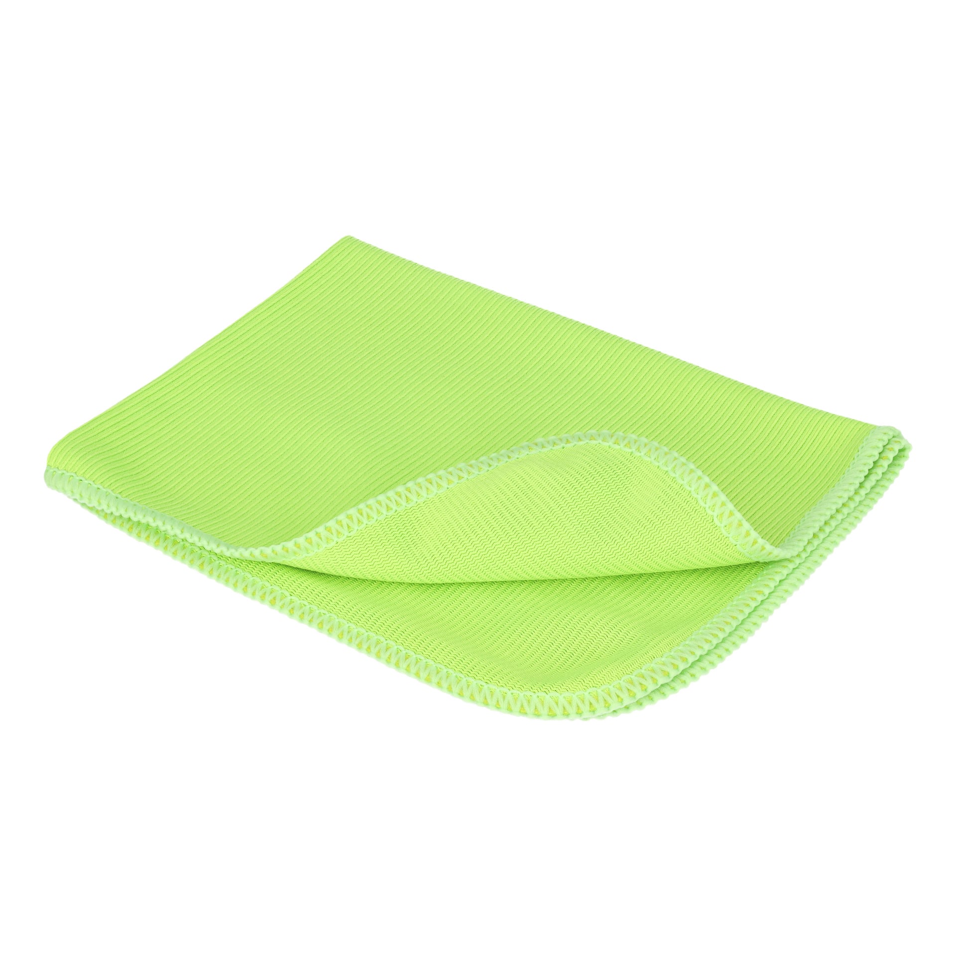Ett vikt ljusgrönt Hamron Microfibre Cloth från trepacket visas, med resårad textur och broderade kanter.
