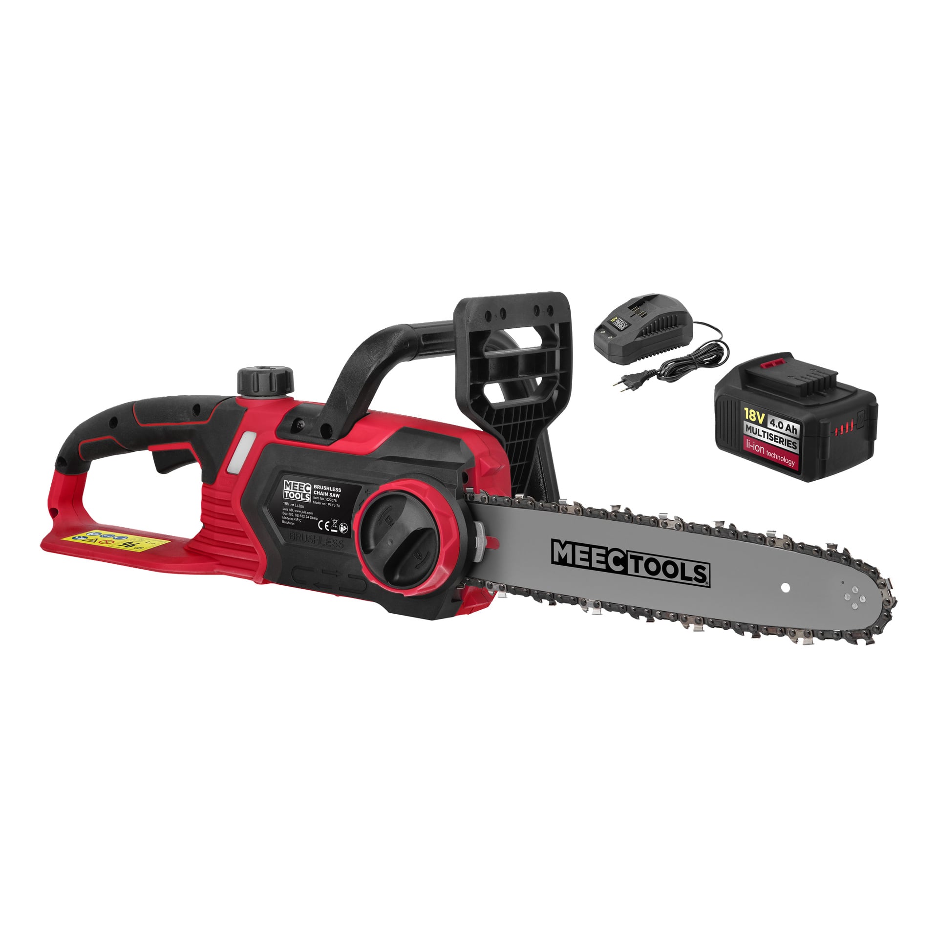 Ett rött och svart Meec Tools Multiseries batteridrivna motorsågskit CS-18V HOME 500 står bredvid ett svart 18V-batteri och en batteriladdare.