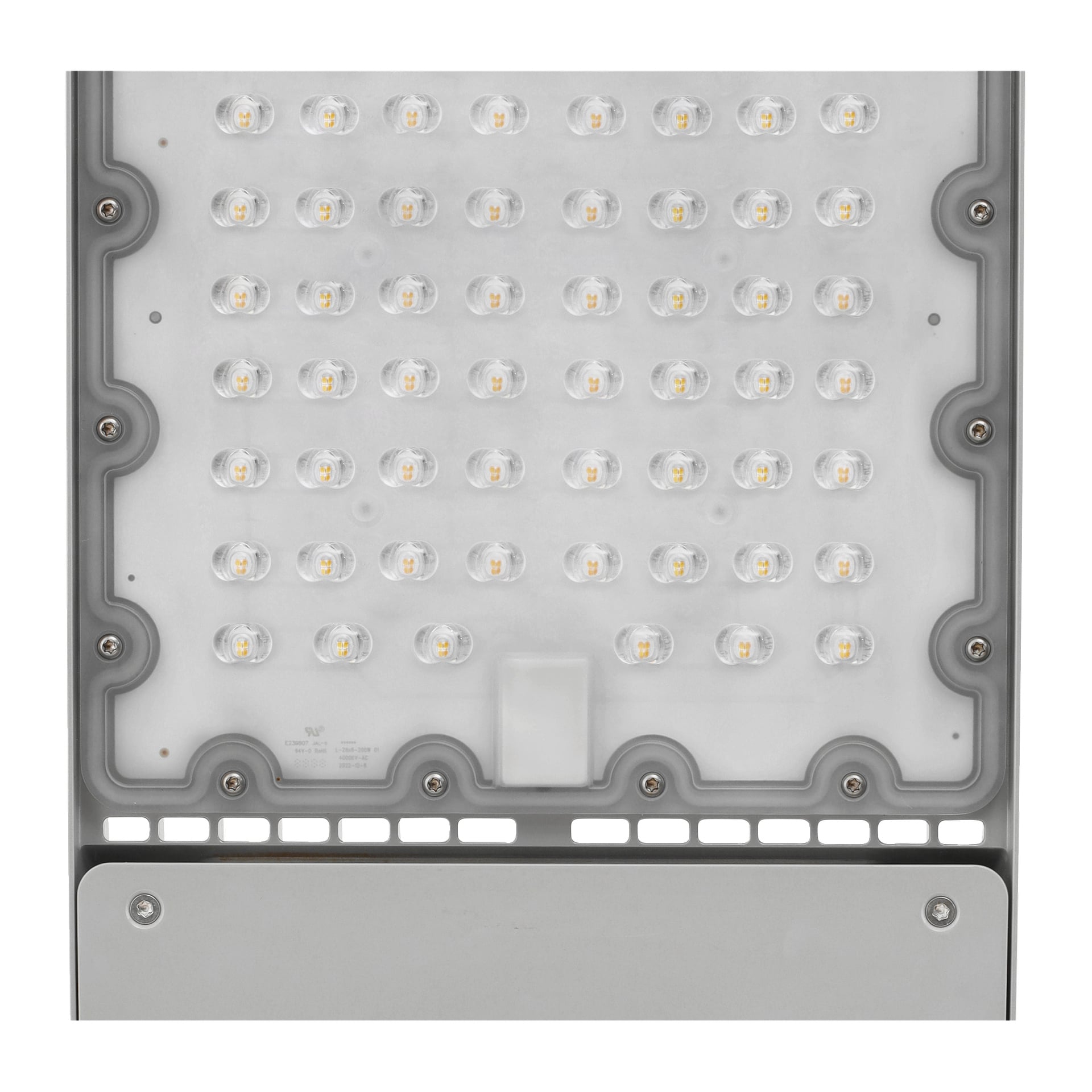Detaljerad vy av Anslut Streets LED-belysning som visar en rektangulär uppsättning av 60 små LED-lampor under ett transparent skyddshölje, inrymda i ett grått metallhölje med ventilationsspår längst ner.