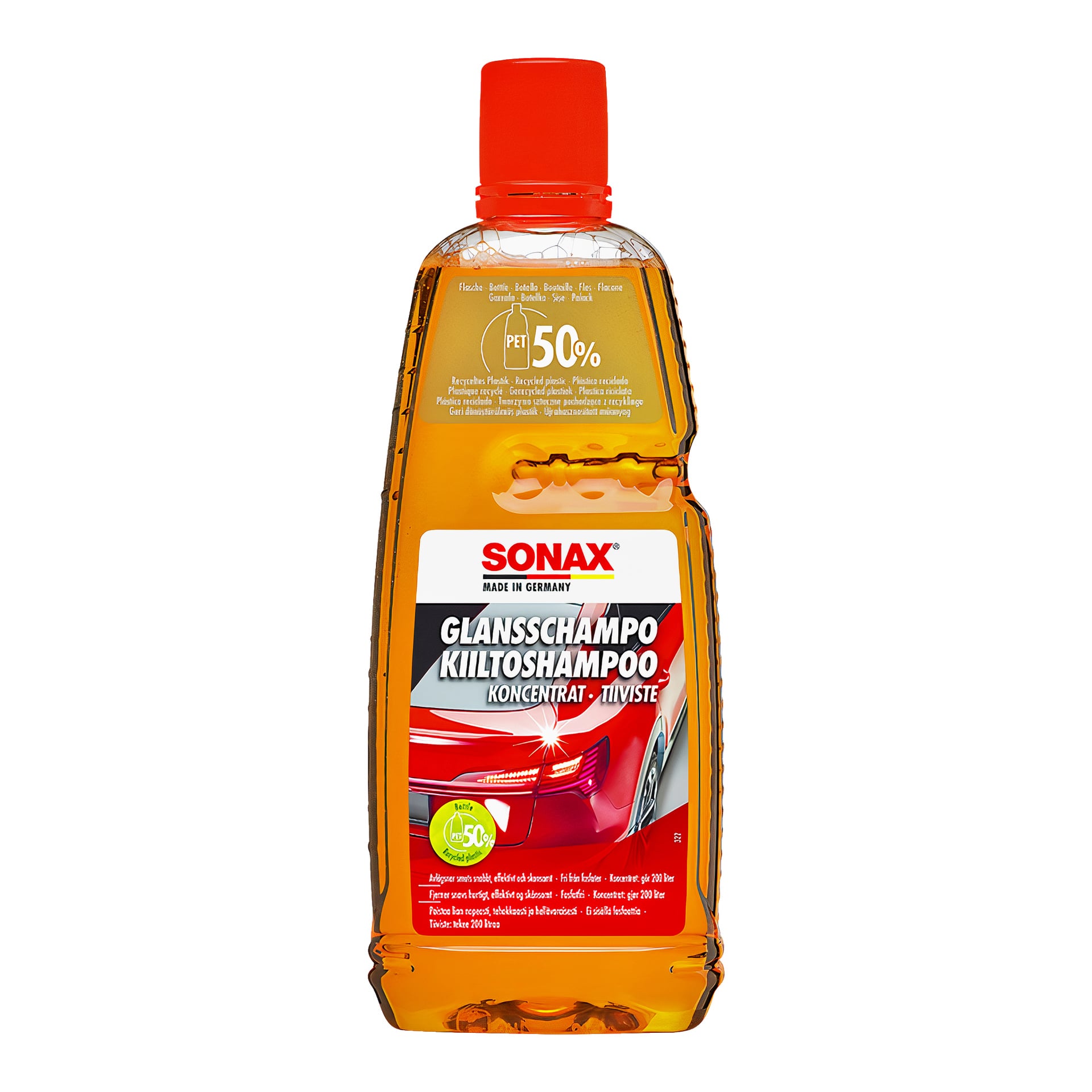 En flaska Sonax Gloss Shampoo innehåller orange vätska och har en röd kork, med märkning och en bild av en röd bil på framsidan. Etiketten anger att flaskan är tillverkad av 50 % återvunnen PET.