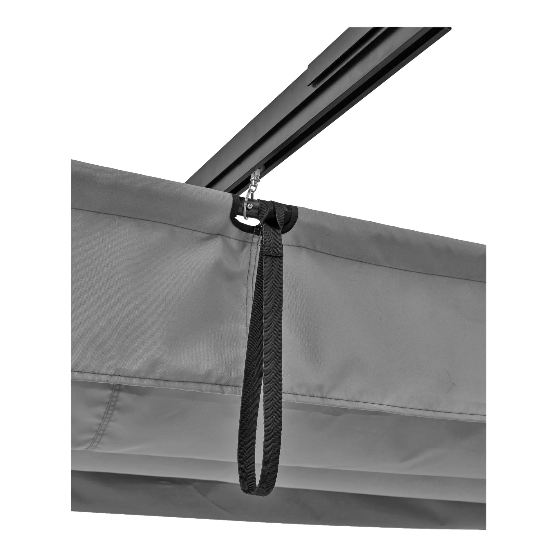 Detaljerad vy av en grå tygsektion med svart rem och dragkedja, fäst i en metallstruktur, inkluderad i EKVIP Pergolas utomhuscockpitsystem.