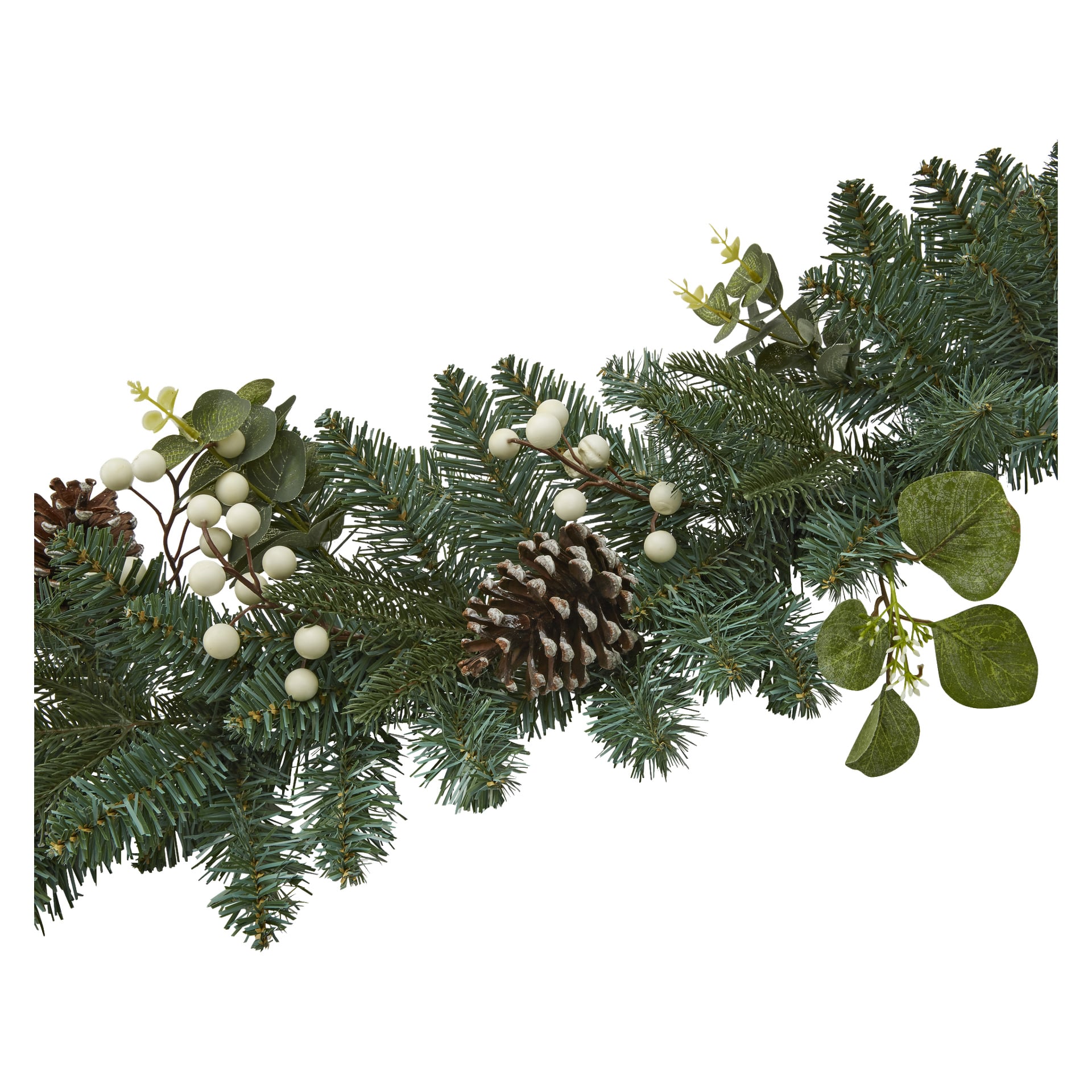 En del av EKVIP-kransen dekorerad med kottar, vita bär och gröna blad.