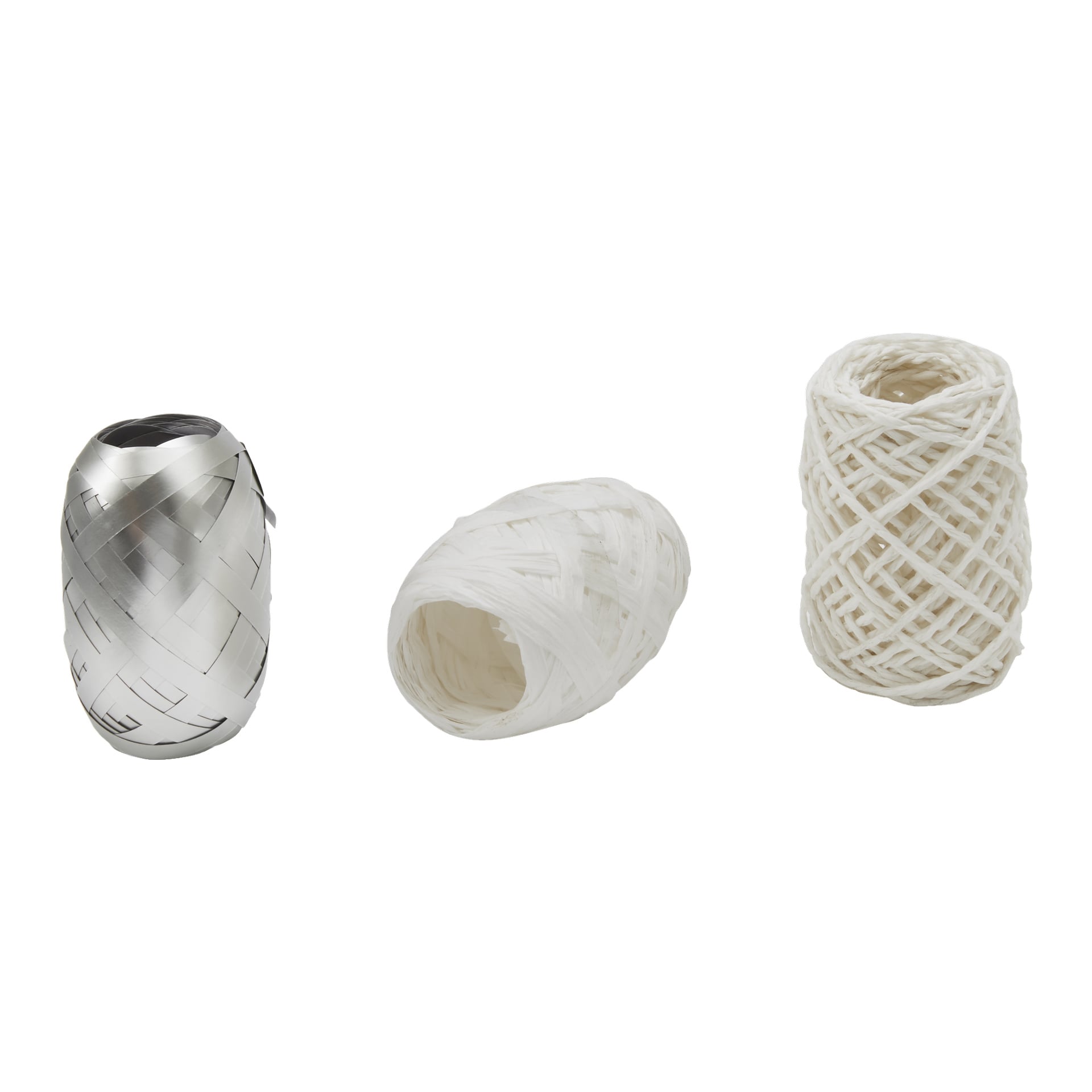Presentinslagningsset i 6 delar från EKVIP innehåller tre spolar i silver, vitt och off-white, var och en lindad på olika sätt.