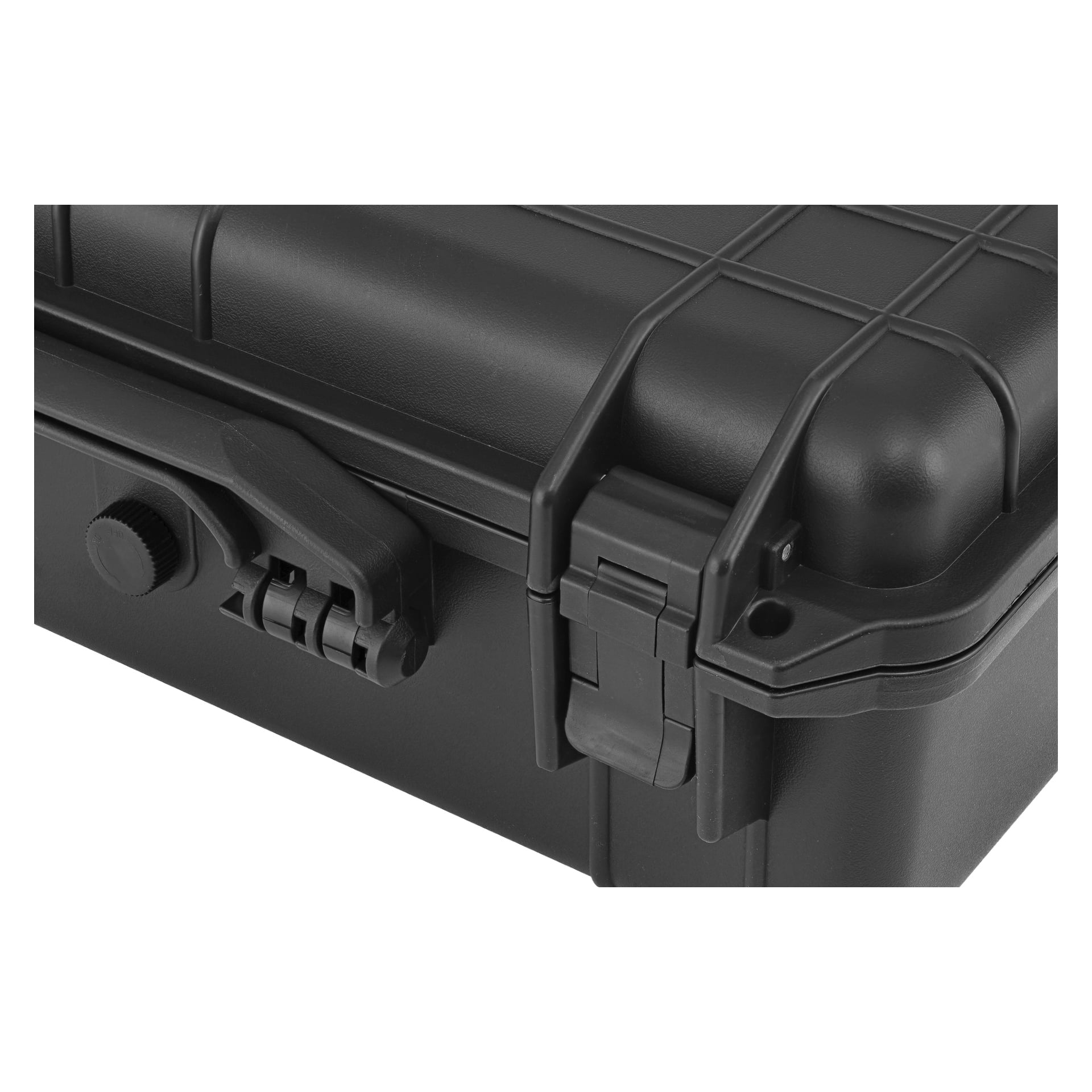 Detaljerad vy av Hard Head Protective Case, som visar dess svarta, texturerade hårda skal-exteriör, stadiga förstärkta hörn, säkert låslås och en tryckavlastningsventil monterad på sidan.